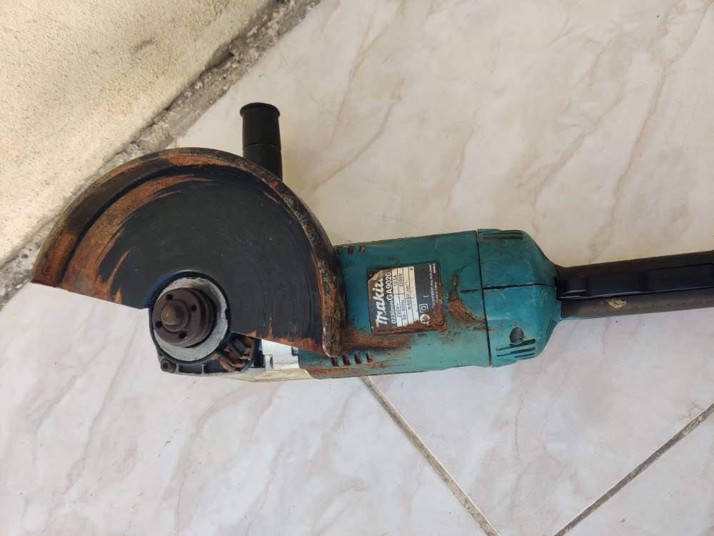 کۆسەرەی ماکیتا 220V حەقیقی
ئەم کۆسەرە بۆفرۆشتنە کۆسەرەی گەورە بەشەڕتی هەموو شتێک *********** أربيل, العراق
