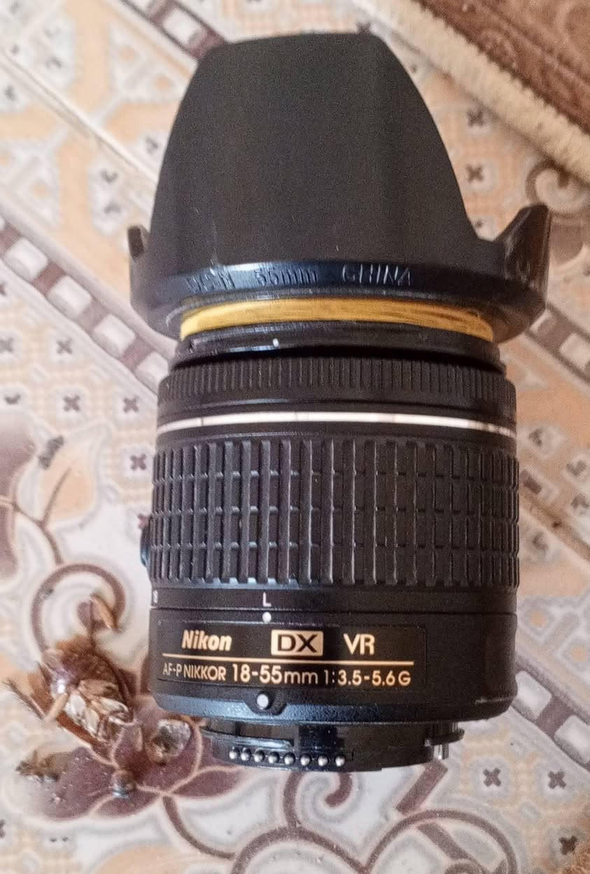 D5200 عدسه الأصلية +زوم رياضي 
سعره ٣٢٥ توصيل ما عندي مكاني ناصريه ‏‪ ***********‬‏ واتساب
