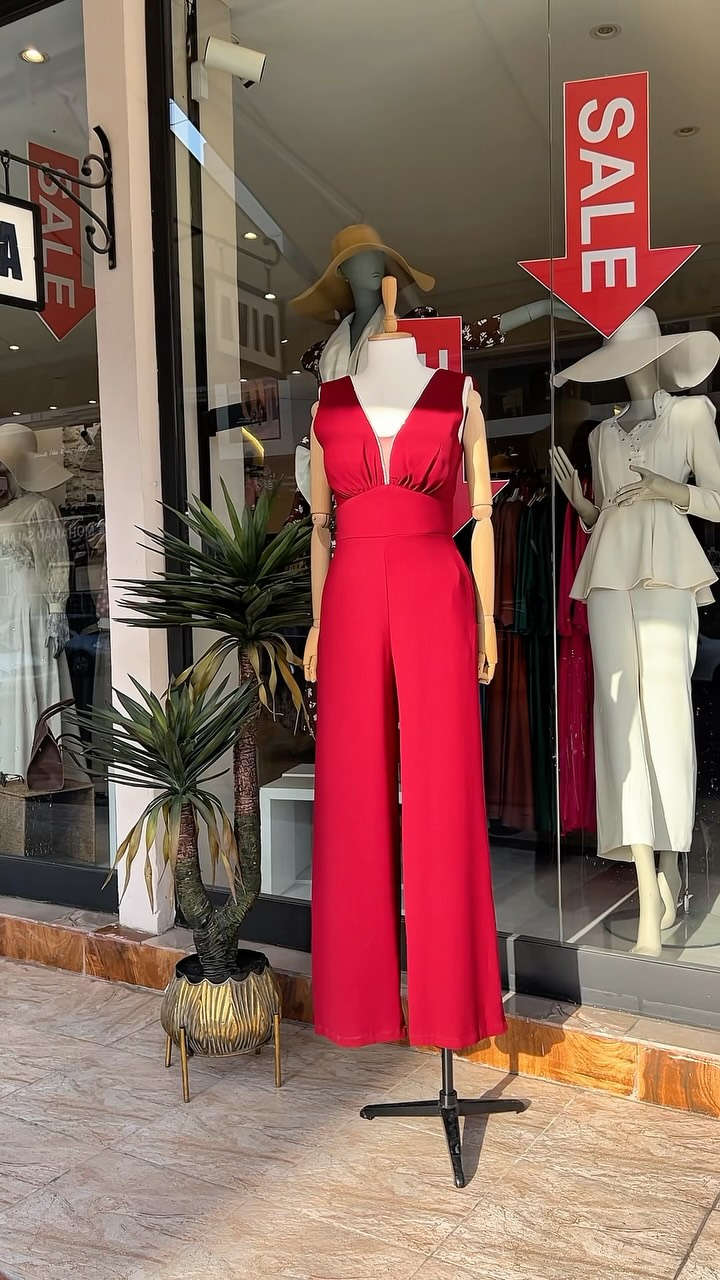 تخفيض 🔥
السعر السابق 197.000❌
السعر مع الخصم 🔥139.000🔥
.
.
DIVA .. للاناقة عنوان✨
متوفر توصيل لجميع محافظات العراق ✔️
‎للحجز وتساب  : ***********
‎العنوان : موصل الزهور قرب مجسر حاملة الجرار مقابل مركز الساعات السويسرية
.
