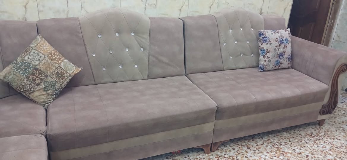بسم الله الرحمن الرحيم
يتوفر تخم عدد 2

للبيع 

الاول ديوان عشر مقاعد نظيف دون اي ضرر تركي السعر 350 

الثاني تخم عشر مقاعد نظام  سرير وسيسم نظيف تركي السعر 600 

مكانه الدورة ابو دشير 

***********
