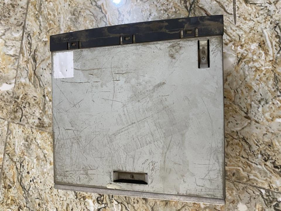 مسجل نيسان شبوط اصلي مال تفصيخ
ممفتوح بعده بستيكر الشركة 
السعر | 50 الف 
العنوان بغداد معارض الحبيبية 
الهاتف : ***********
