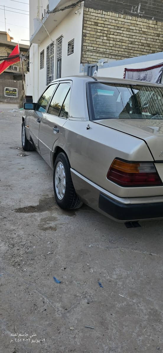 سلام عليكم للبيع مارسدس دب مديل 88 رقمها بغداد سنوية لل27 محرك ياباني 3000 بل كارتون السيارة كفالة من ضربة وخياس فقط صبغ مكان نجف *********** سعر 65
