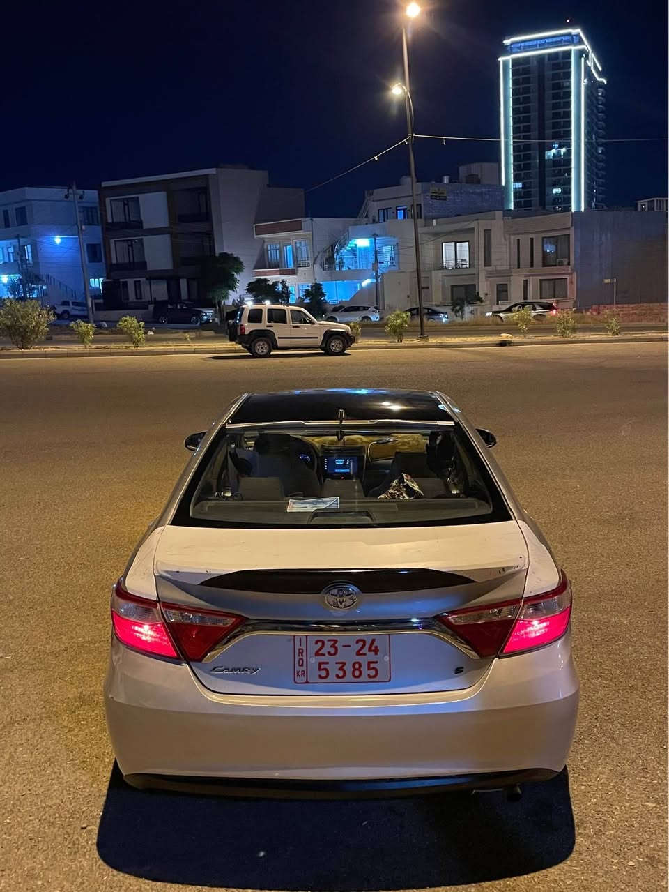 Toyota camry 2016
سەیارەکە موسە 
بەشەرتی گێرومەکینە
مەکینەی نەکراوەتەوە بەخارو دوکەڵی نیە
پێشودوای داگیراوە بێمەسرەف  ناوی لۆک لەسەر دەقی شەریکە ماوە تەوە
سەیارەکە کۆدی  نیە
 بەس سەخفی بۆیاخ نیە 
شوێن سلیمانی
ژم.***********
وەتسئەپی لەسەرە السليمانية, العراق
