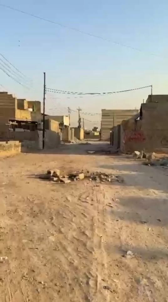السلام عليكم
قطعة مربعة للبيع زراعي 
مساحة ١٠٢ 
واجه ٦ 
نزال ١٧ 
عنوانه الرئاسة نهاية شارع ٢٠
شارع ابو علي الدراجي 
على اليسار كاع بيت كوز 
خدمات كاملة عدى التبليط 
سعر  ٣٠ 

***********

