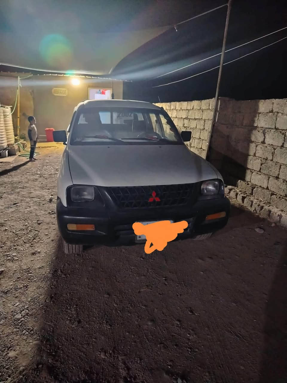 السلام عليكم
بيكم ميستوبيشي للبيع 

🛑 موديل ٢٠٠٢ ✅

🛑فئة L200 ✅

🛑 تبريد شغال ناقصو بس غاز كمبريسر و منظومة كاملة✅

🛑كير مكينة كلو شرط ✅

🛑شرط التحويل هزة و سنوية مو ساقطة✅

🛑طخم تاير نص عمر ✅

🛑كهربائيات شرط كلها شغالة✅

🛑بي صبغ 4 قطع ✅

🛑 سيارة جاهزة ما بيها اي نقص وين ما تريد تروح تفحص و تجيك عنوان السيارة الحمدانية (غير متواجدة على الفيسبوك!!!! )السعر ٦٠ و بيها مجال الرقم ***********
