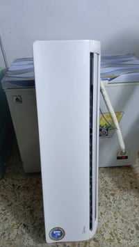 سبلت ميديا 2طن  شرط لفحص كامل  مكاني بغداد شارع فلسطين  سعر 425 077258...