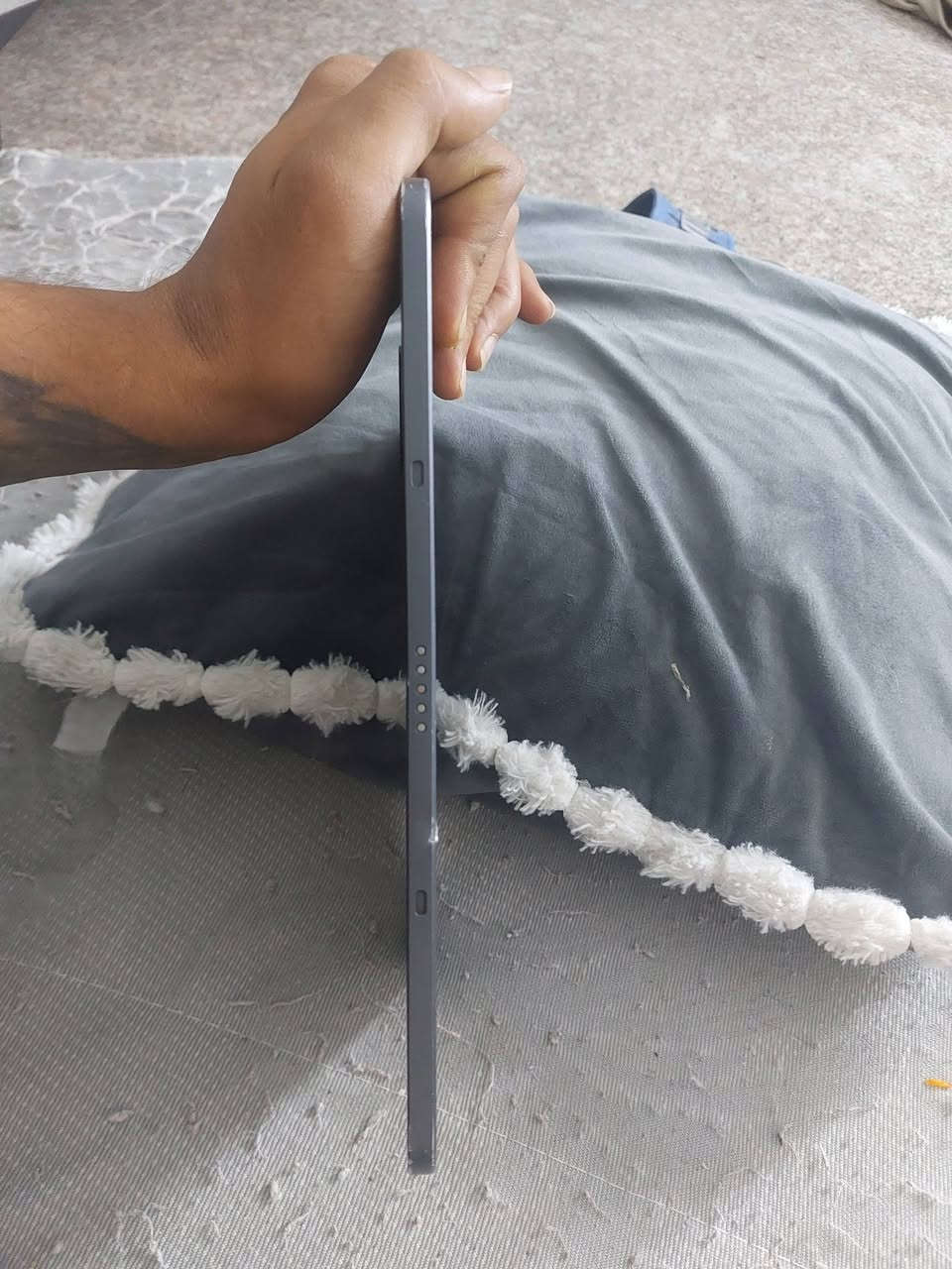 سلام عليكم ايباد ريد مجك نوفا 
ذاكره512
ذاكره داخليه 16
ملحقاته كرتونه+كيبل شحن الاصلي 
جهاز نضيف شاشه اي زلغ مابيه استخدام قليل 
مكاني كربلاء 
سعر 750 او بي مجال 
***********
