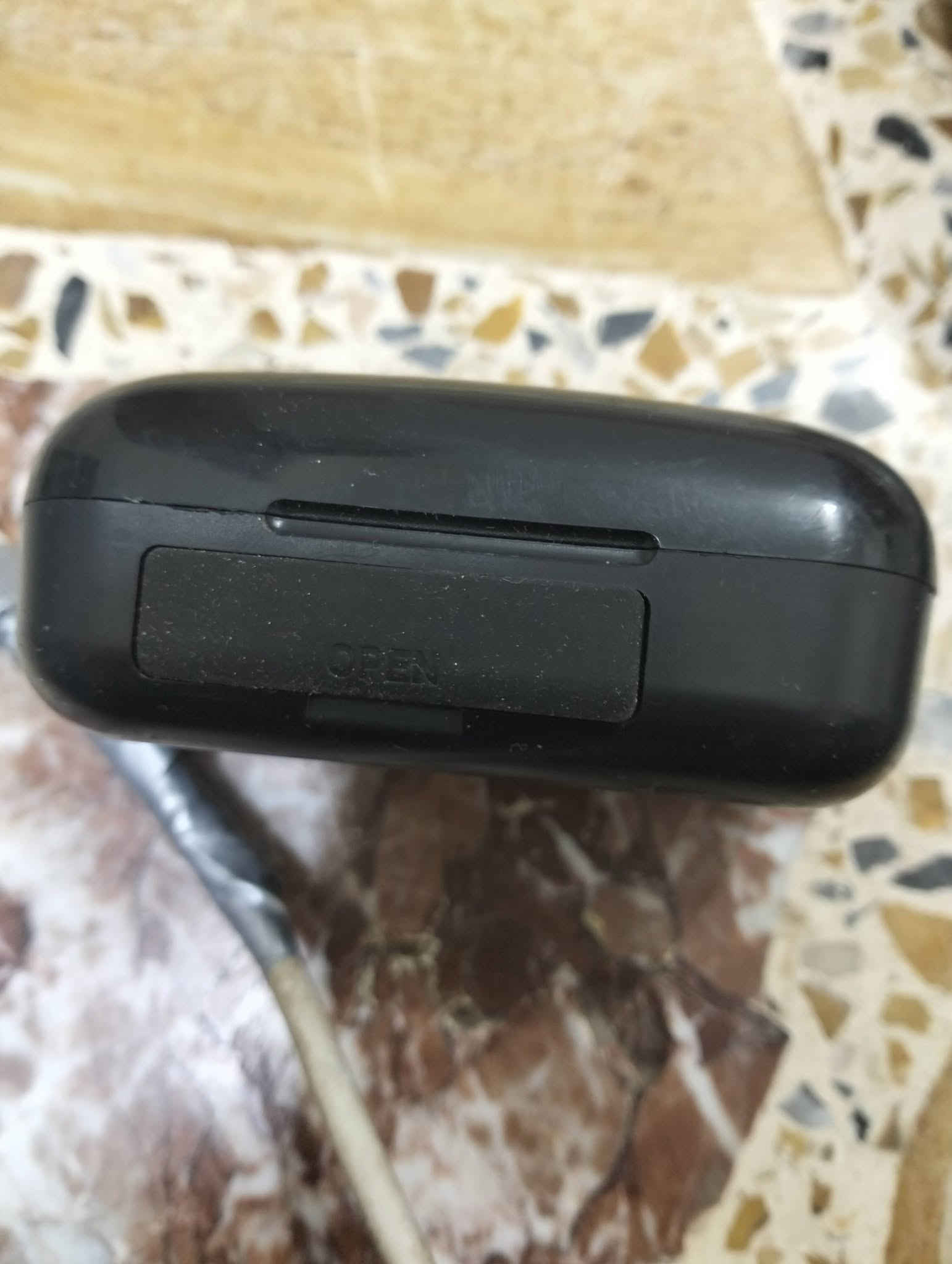 سماعات بلوتوث بالة نظيفات جدا شغالات شرط الصوت عالي السعر 10, الاف

العنوان 
حي الشهداء  جيران صالون ريماس
بالقرب من اسواق سلام 
تخلي ببت طارق الگرمان بظهرك وتطلع عدل
رقم الموبايل ***********
ابراهيم حسن الصالح ابو بسام
