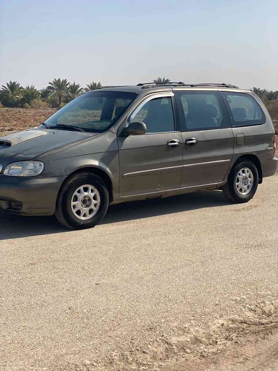 كرنفال مديل 2000للبيع جاهزه من كلشي تخم تاير حداديه كير مكينه تبريد عوزه غاز كهربائيات شغاله السعر 60وبيهة مجال مكان السماوه ***********
