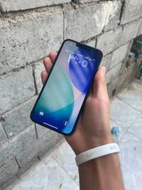 ايفون 13 برو • ٢٥٦ جيجا • نقطة بالشاشة