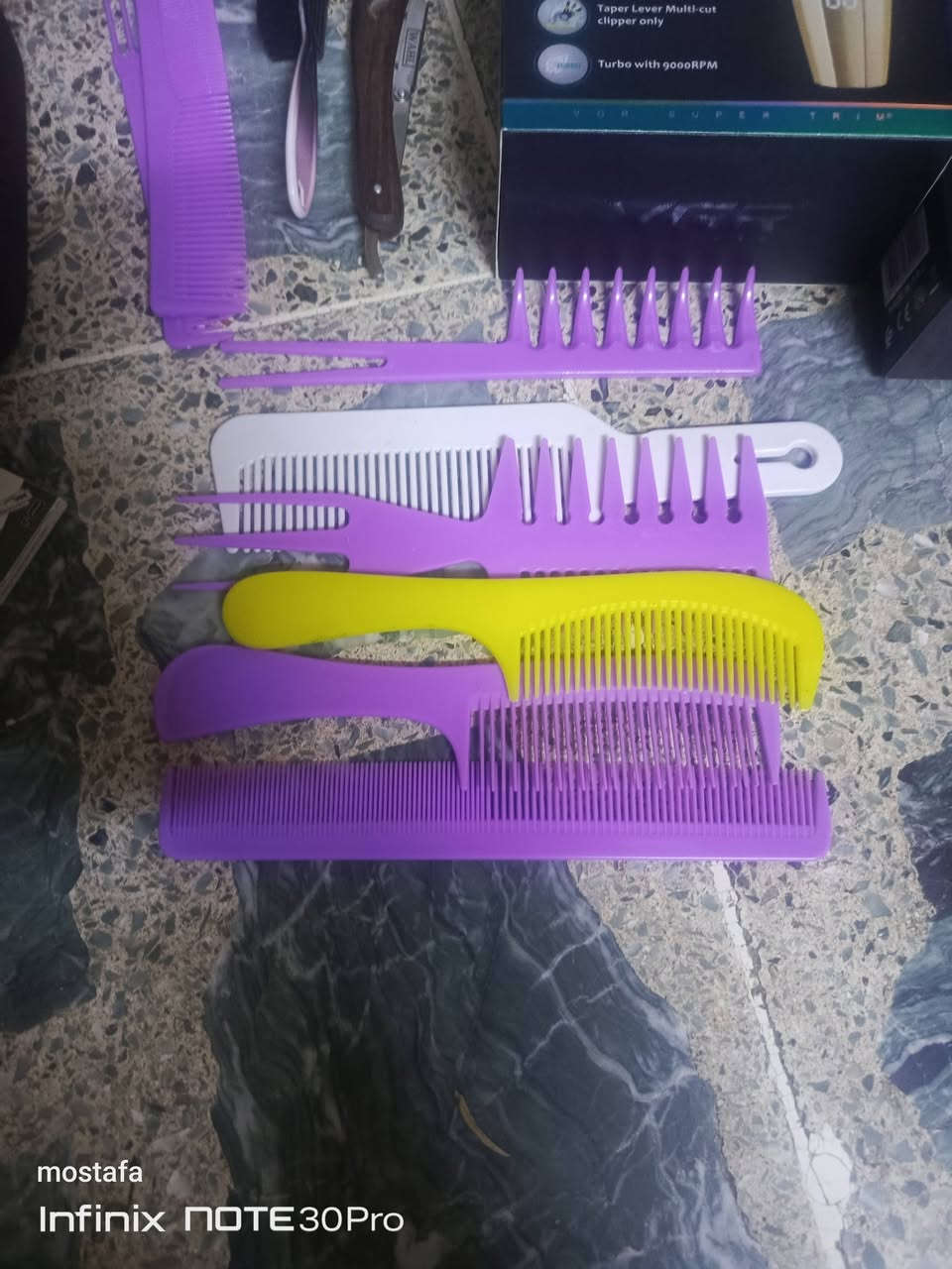 سلام عليكم
شباب شباب عندي هاي الغراض للبيع كامل كلهم شلع

السعر125 وبيهم مجال

***********

نص مكتوب في الصور:
- mostafa Infinix NOTE 30 Pro
- mostafa
- Infinix NOTE 30 Pro
- Infinix NOTE 30Pro
- mostafa Infinix NOTE 30Pro