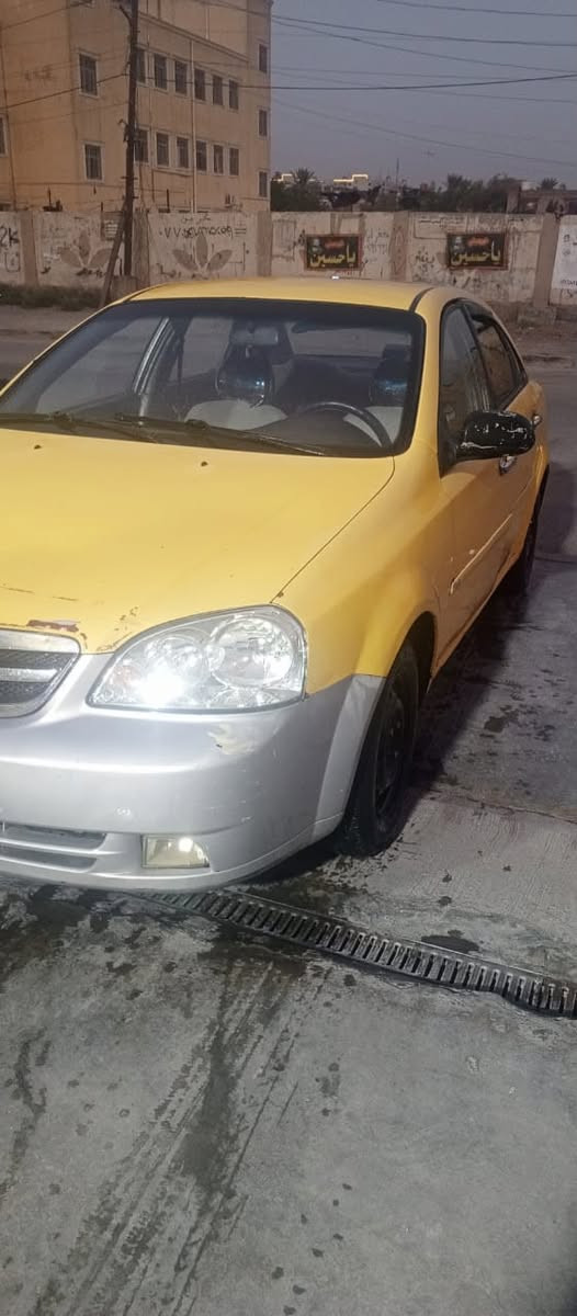 2005 بغداد 
تبريد ثلج حداديه خير من الله 
كير مكفول مكينه بيها دخان من صالنصه فقط فقط 
كشرها خير من الله بيها جاملغ خلفي فقط معمر 
سياره كبل للشارع
***********

السعر 40
