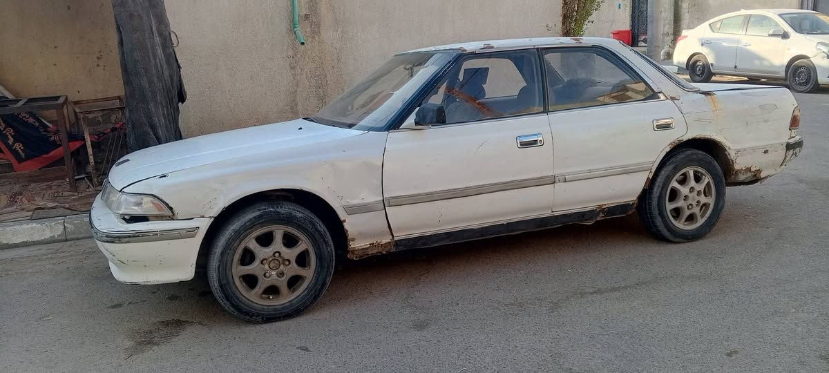 سلام عليكم مارك كصيف موديل 1991السياره لا كص والا نقل جثه السنويه الاصليه ضاعت مني عندي ستنساخ السياره كير ومكينه وانجي نضيفات كهربائيات كله شغاله السعر 15وبيه مجال راعيه ماندله ***********
