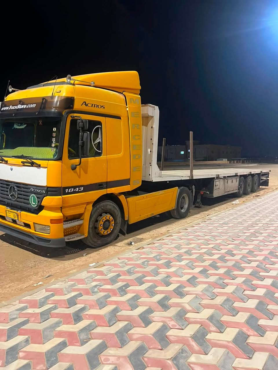 سلام عليكم اكتروز مديل 2000 كفاله عامه السياره فقط بدون ضباره  السعر 140 وبي مجال حك الجيه فقط رقم الهاتف *********** اخوان اني مكلف بل نشر الشراي يخابر على صاحبهه
