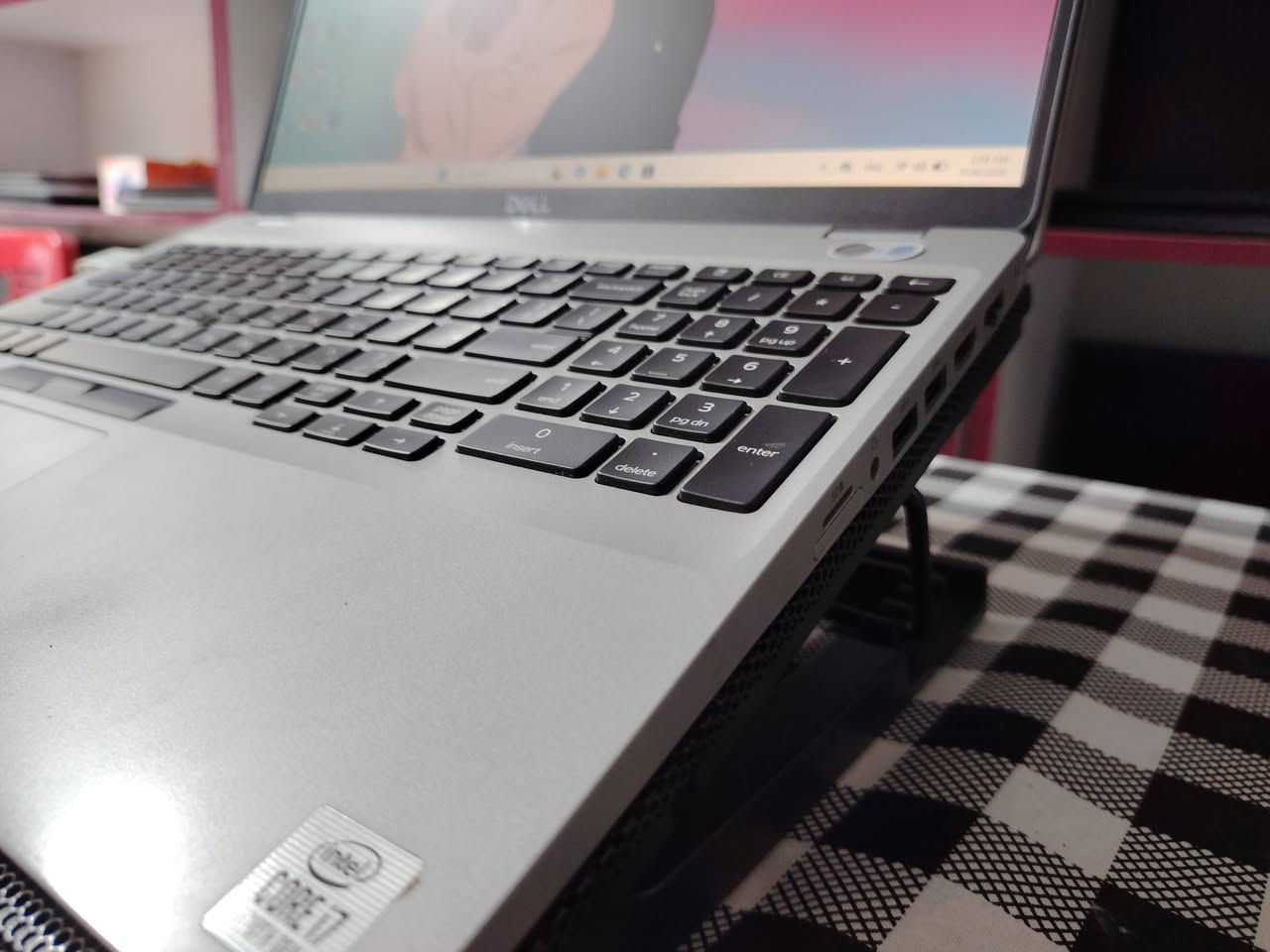 Dell PRECISION 3550
Ci7 gen 10 U
Core i7-10510 U

Ram 16 gb ddr4
قابل للتطوير
 
Hard SSD  256 m.2
قابل للتطوير 

Nvidia Quadro P520 2GB كرت شاشه خارجي 

Intel Graphics 8 GBكرت شاشه داخلي 

15.6 fhd

كيبورد عربي انكليزي ضوئي ليزري
هدايا  ماوس وماوس باد وجنطه والشاحن الاصلي 

السعر 590 الف 
واتساب للتواصل ***********

قناتنا تليكرام للابتوبات 
https://t.me/laptobatiraq
