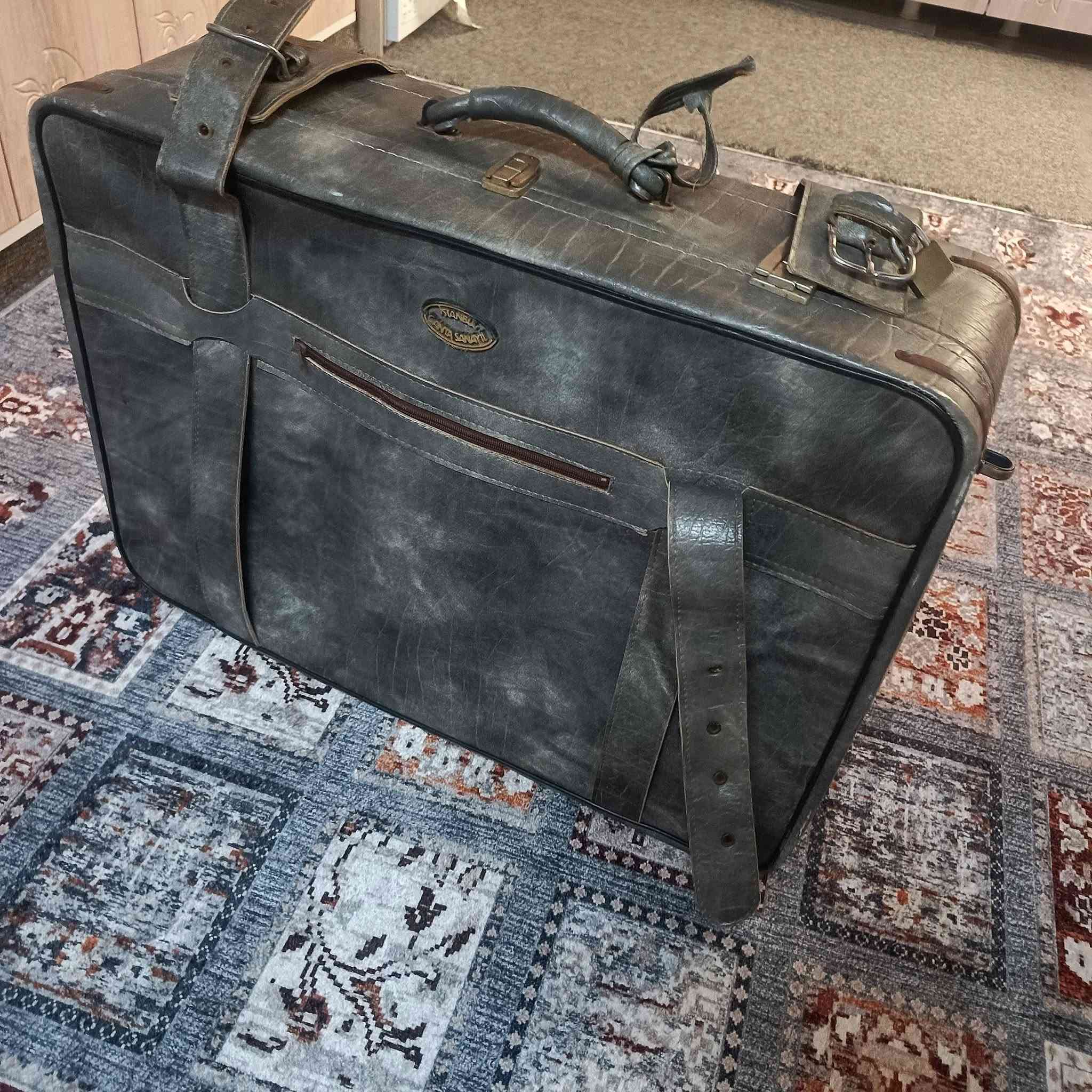 جنطة امزون حجم كبير للبيع سعرها 20 الف بي مجال وتوصيل موجود داخل كركوك 
***********
