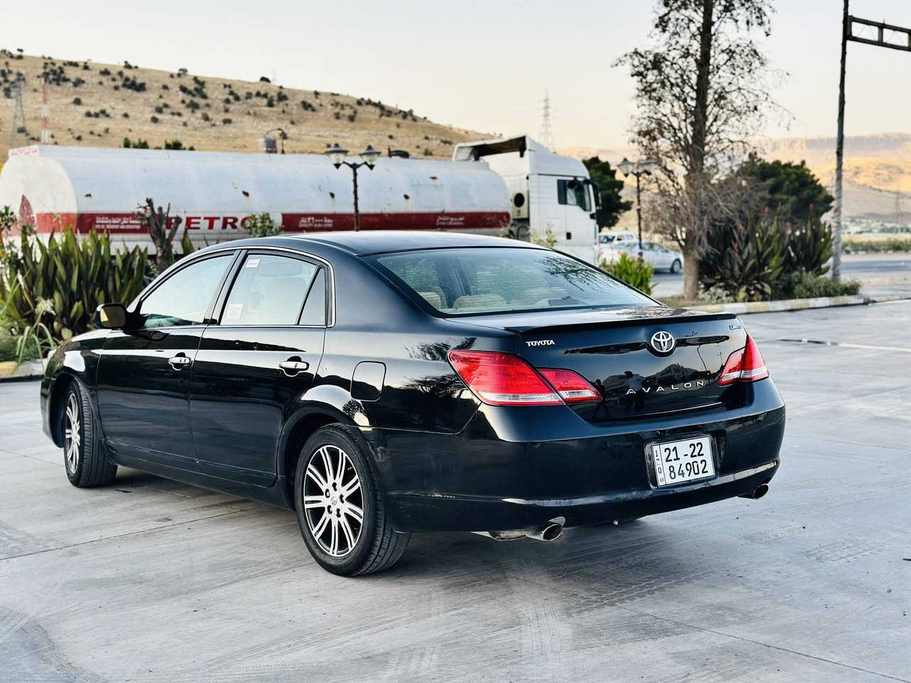 سڵاوی خواتان لێبێت
ئەڤەلۆن 2006 پێشو پشتی کراوەبە 2010سەیارەکە موسە گێڕ و مەکینەی و کارەبایاتی بەشەرت فوول مواسەفات لیمیتید کۆدی بۆ کراوە  ڕەسمی سۆنەریم داناوە .سعری 60گەڵاو معامەلەیەکی برایانە 
شوێن تەکیە 
***********
