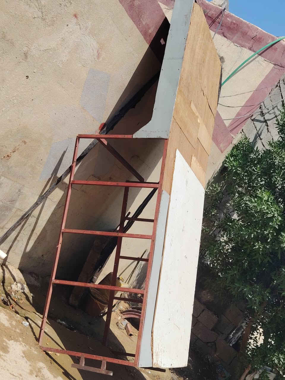 االسلام عليكم محجر للبيع كامل مكان نجف اتصل ***********
