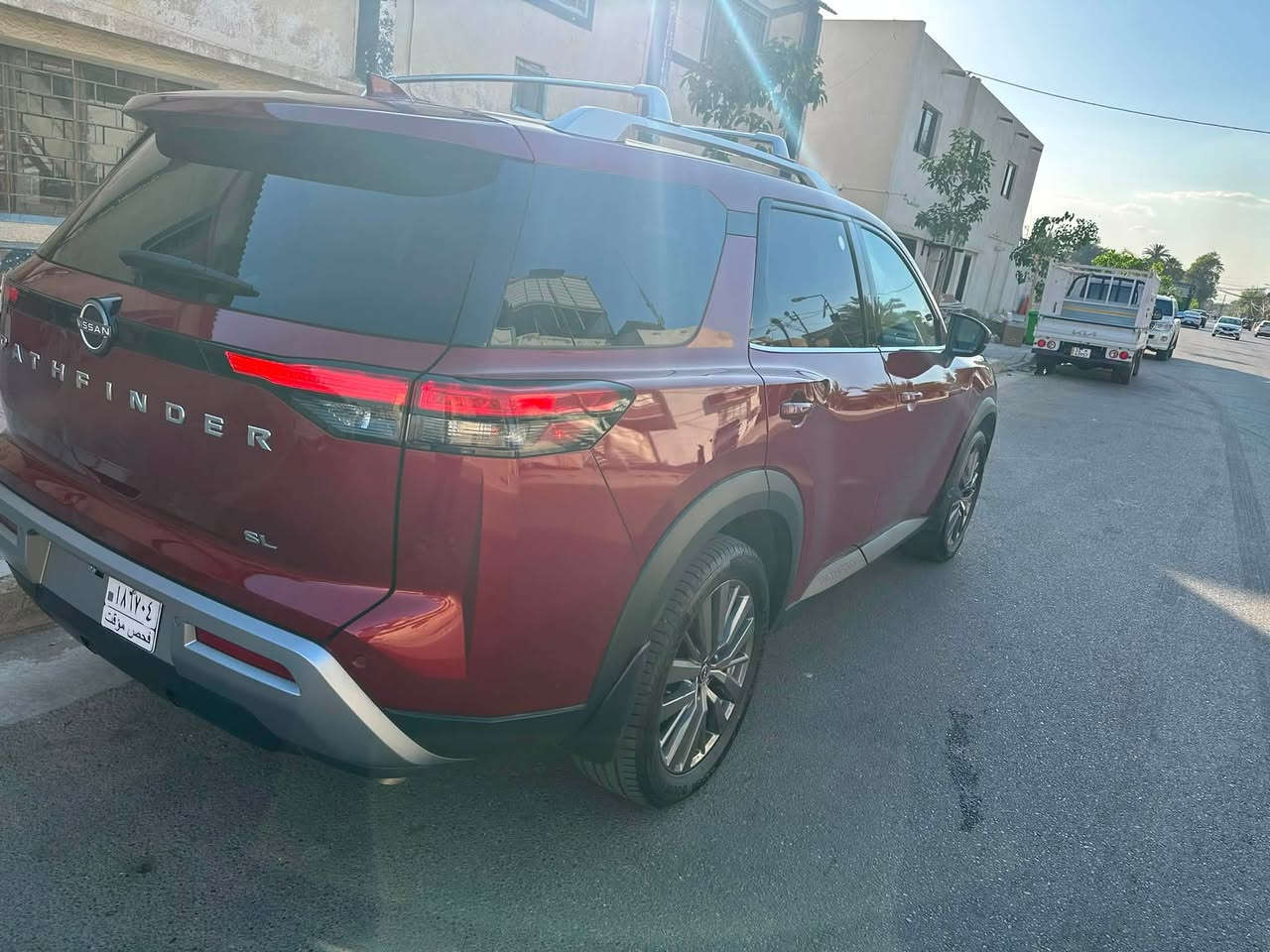 سلام عليكم
2024 NISSAN PATHFINDER, SL 
للبيع نيسان باثفايندر موديل ٢٠٢٤ تو ويل
لون احمر 
سيارة تعتبر فول 
فتحة سقف بانوراما
ماشيه ٣١ الف ميل
بصمة تشغيل
بصمة ابواب 
تشغيل عن بعد 
صندوق شفط كهربائي 
رادار امامي (تحديد مسار)
رادار جانبي (نقاط عمياء)
رادار خلفي (تحذير من الاصطدام)
حساسات امامية+ خلفية
كاميرات 360°
كشنات ملكي VIP
كشنات جلد  و كهربائي الاماميه
كشنات تدفئة امامي وخلفي
تبريد قطعتين لمس و تبريد مركزى 
تحكم وضعيات القيادة
هيتر استيرن
هاند بريك بصمة
اوتو هولد
شاشة كبيرة لمس+كاميرا
وبعد هواي المواصفات 
ضررها  :  تبديل قطعه وحده فقط جاملغ ايمن فقط والسياره بيها راس الشاصي الايمن بيه تعديل والسياره والله مكلفه اكثر من هالرقم ونقصها كاميرا اماميه ورادار امامي الباقي كلها شغاله وهذا رقم الشاصي 
5N1DR3CB0RC224995
سيارة اني مستوردها باسمي وبدون رقم تترقم بغداد او محافظات عدا شمال والسياره موجوده في بغداد الكاظميه
سعرها  ١٧٥ قفل 
 رقم موبايل :***********
