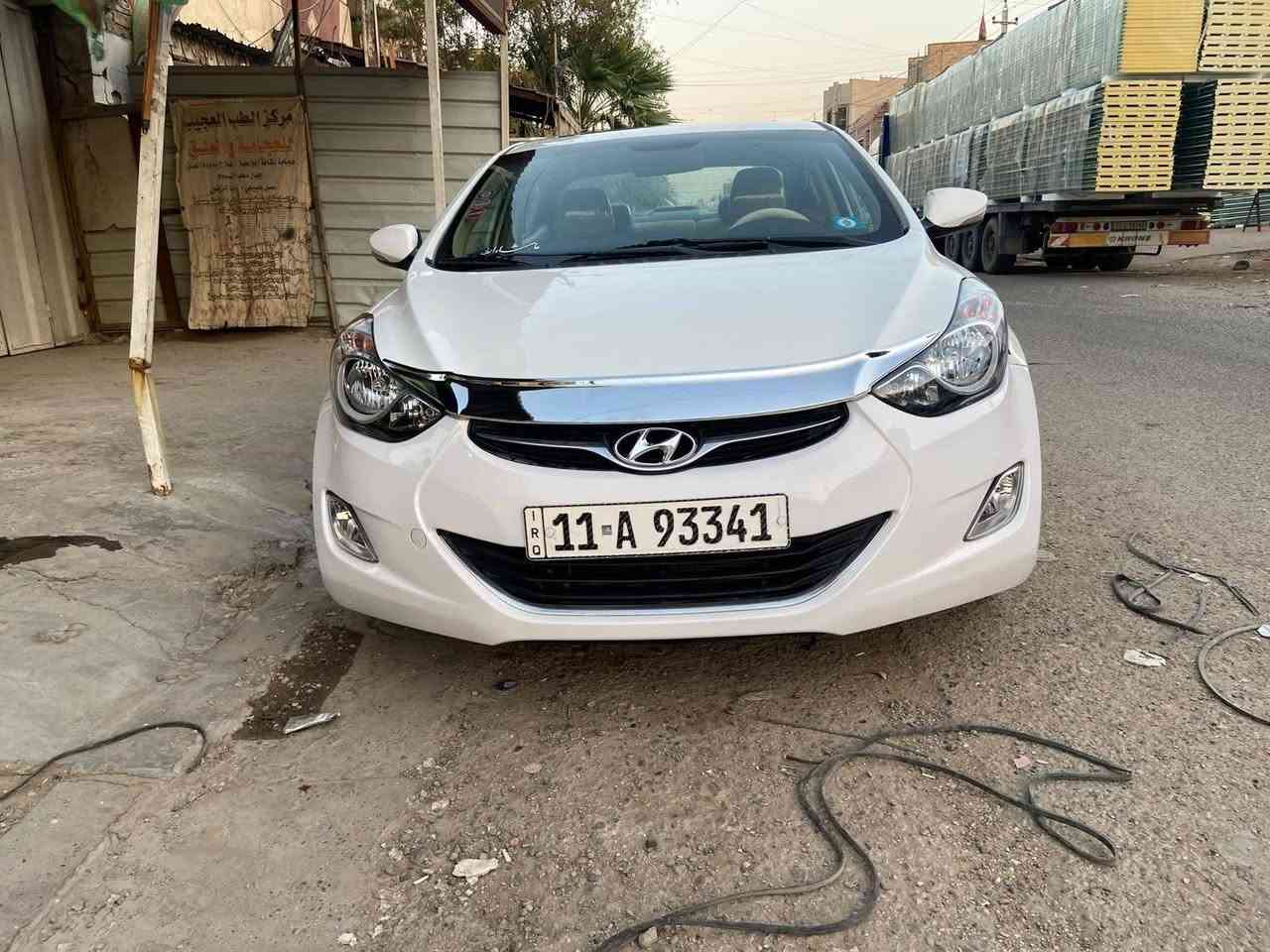 السلام عليكم ELANTRA 
2012 خليجي فول 1/1
محرك 2000 دوش 
ماشية 113 الف km 
سيارة صدر خلفي امامي جديد 
 مي أخضر منضومة تبريد كلة جديد حت الفريز عبوة فيت بم جديدة تفصيخ تخم تاير اي شي ذاكرة جديد تجي تلكا مو جديد  متاخذ السيارة شرط دوشمة عام كشنات كاعية سفاري دشبول صندوق شرط وياها كاعيات الشركة كاربت وكاعيات الشركة وكتلوك الشركة 
رقمي : ***********
مكاني : بغداد حي اور 
السعر  105 وبيها مجال 
1_ ملاحضة : السيارة باسمي شخصيا سنوية 31 رقم بغداد انكليزي مصفر غرامات وهزة جديد 
مكفولة من ضربة وتبديل وصبغ  
بارد بسيط فقط 
2_ ملاحضة : منضومة زنون ضمان سنة وداش كام ام التطبيق وي السيارة
