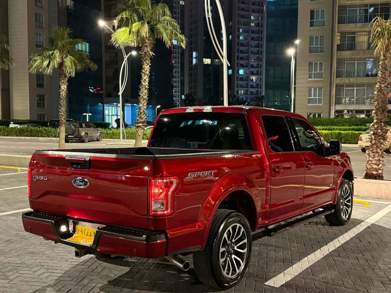 ## **فۆرد F150 - مودێل 2017**
@ * **مواستفات:** XLT (فول مواسەفات)٥
 * **مەکینە:** ٦ پەستن توربۆ (گێر و مەکینە بە شەرت، نەکراوەتەوە)
 * **بۆدی:** کورت / دەرگا گەورە (مەرغوب)
### **تایبەتمەندییەکان:**
 * شاشە گەورە
 * کوشین کەهرەبایی
 * کۆدی دەرگا
 * سوکان ڤۆلیۆم
 * تەحدید سورعە
 * **یاسایی:** تەحویل و غەرامە بە شەرت (یەک ملیۆن غەرامەی لەسەرە)
 * **نرخ:** ١٥٨ وەرەقە ($15,800) و مەجالی تێدایە
 * **شوێن:** هەولێر
### **پەیوەندی (واتساپ):**
 * ***************
 *## **فورد F150 - موديل 2017**
 * **المواصفات:** XLT (فول مواصفات)
 * **المحرك:** 6 سلندر توربو (Gear & Engine بشرط عدم الفتح)
 * **الهيكل:** بدي قصير / باب كبير (مرغوب)
### **المميزات:**
 * شاشة كبيرة
 * كوشن كهربائي (كرسي كهرباء)
 * كود على الباب
 * تحكم أزرار الستيرن
 * تحديد سرعة (مثبت سرعة)
 * **الحالة القانونية:** التحويل والغرامات بشرط (عليها مليون دينار غرامة)
 * **السعر:** 158 ورقة (15,800$) وقابل للمجال
 * **الموقع:** أربيل
### **للتواصل (واتساب):**
 * ***************
 * *************** ***************
