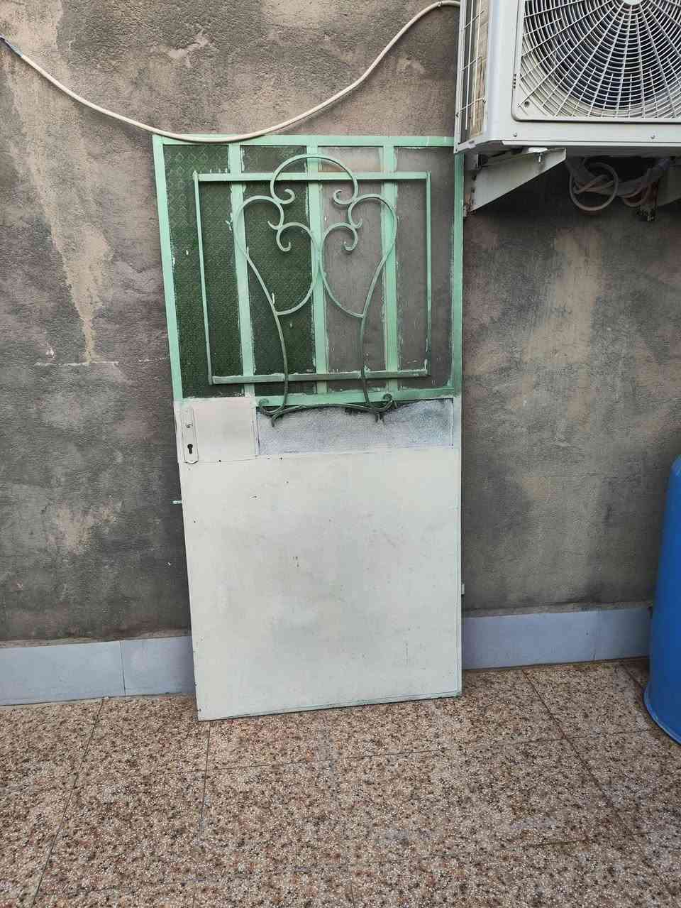 غراض بيت بيبان +محجر +جينكوات سقفيه 
1/باب 2متر رتفاع+متر عرض
2/باب متر 180رتفاع+80عرض
3/باب متر190رتفاع90عرض 
بيبان خشب عدد 4جدد نضيفاات كلش 
جينكوات عدد5جديدات 
محجر درج 15متر حديد ثقيل وجديد كلهن 
ناصريه مركز *********** أقره لمنشور واذا شاري بخدمتك
