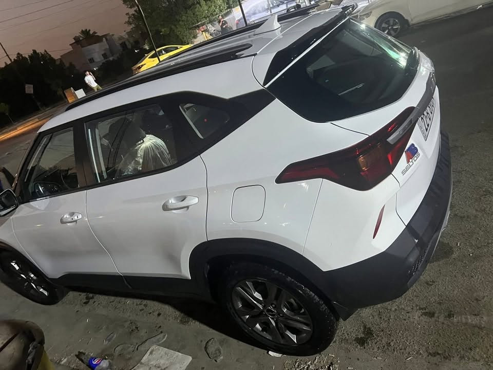 🚗 للبيع

موديل 2023
📍 الممشى: 44,000 كم

محرك 1600دبل نوزل 

فل مواصفات:

* ✅ سقف بانوراما
* ✅ بصمة أبواب وتشغيل
* ✅ مرايا شفط
* ✅ شاشة كبيرة
* ✅ إشارات بالمرايا
* ✅ 6 وضعيات قيادة
* ✅ قطعتا تبريد
* ✅ تحكم بالدركسون من الجهتين
* ✅ التدفئة والتبريد شغال 100%
*✅تشغيل عن بعد

السيارة بحالة ممتازة جدًا، استعمال نظيف، وجاهزة للفحص بأي مكان.

💰 السعر: 170، ويوجد مجال بسيط للجادين بعد المعاينة.

📞 للاستفسار والمراسلة على الخاص.*********** واتساب
