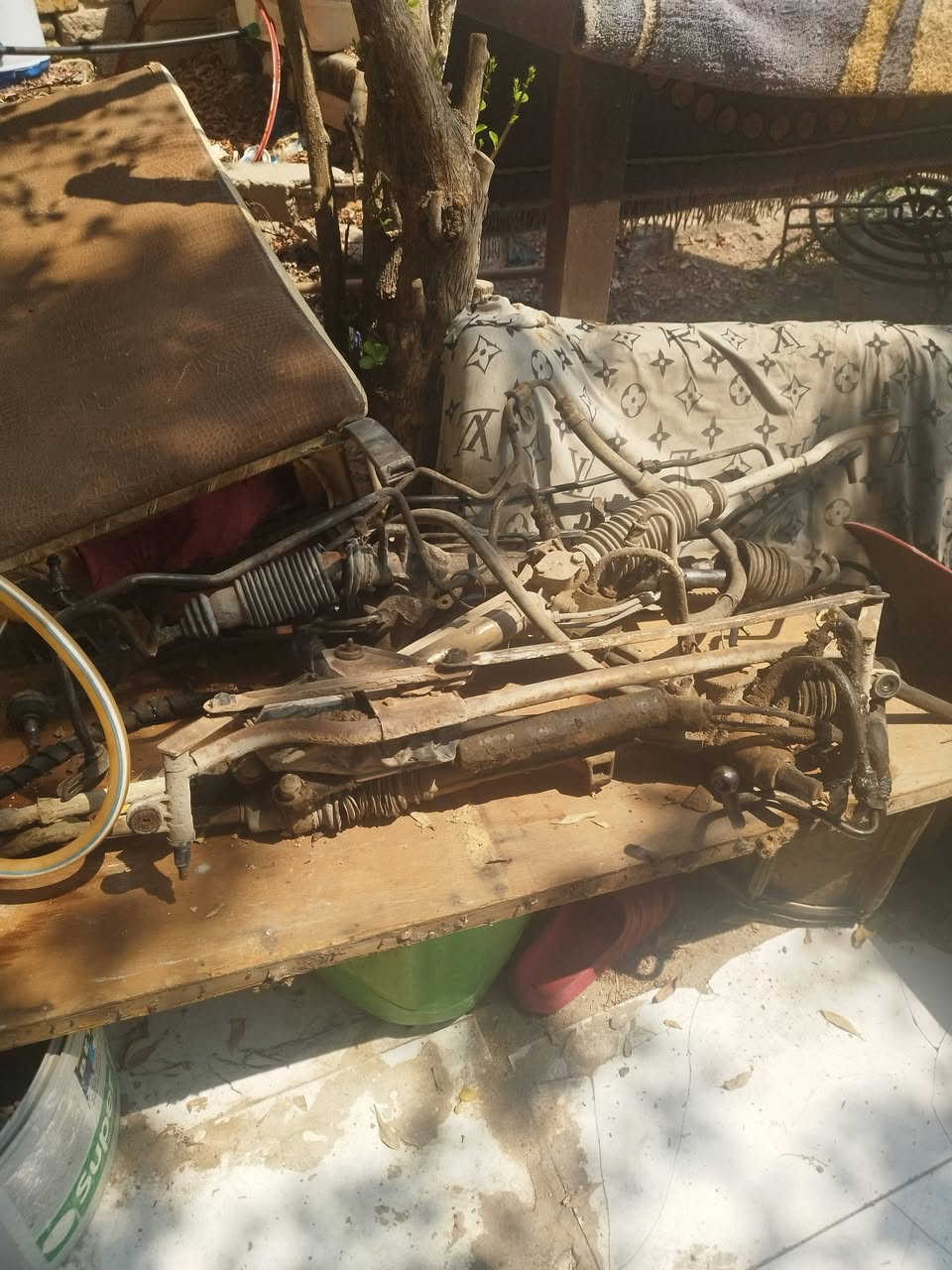 تفصيخ سايبه وبيجو بارس مكينه وكير مكفولة وضفيره وعقل وحداديه كامله موجوده بلبصره شراي يجي خاص ***********مكينه سايبه 250ضمان اسبوع كير سايبه160ضمان اسبوع
