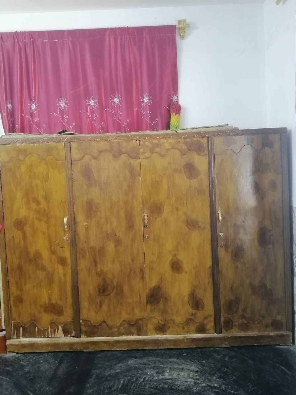 للبيع كنتور ٤بوب +٢بوب خانات وتعللكات
تصال ***********
***********
