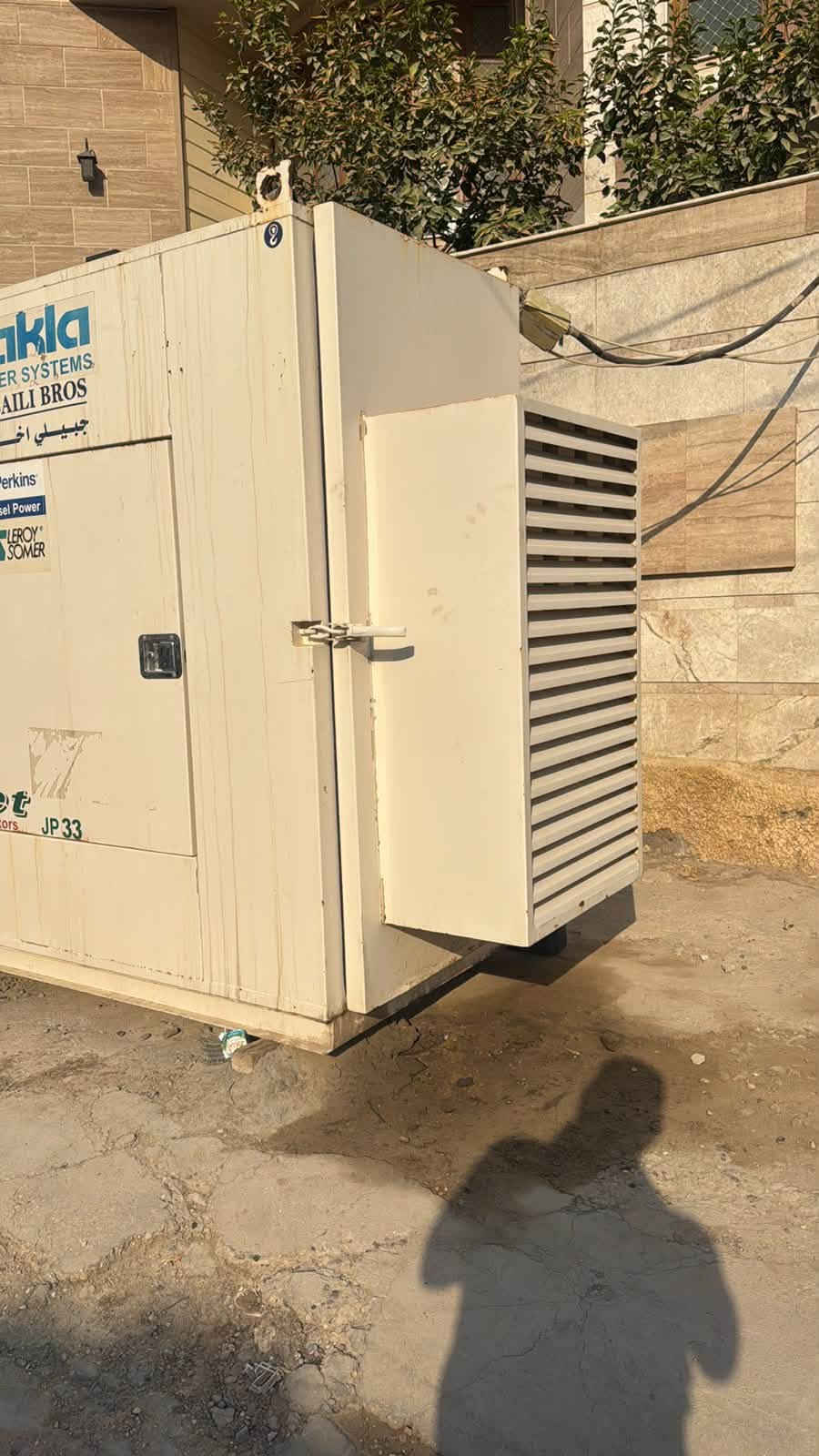 سلام عليكم مولدة بيركنز جبيلي 30 كيفي جديده جدا اخت الزيرو مال بيت ونضيفه ما مفتوح بيه اي شيء مكاني بابل مركز المدينة ***********
