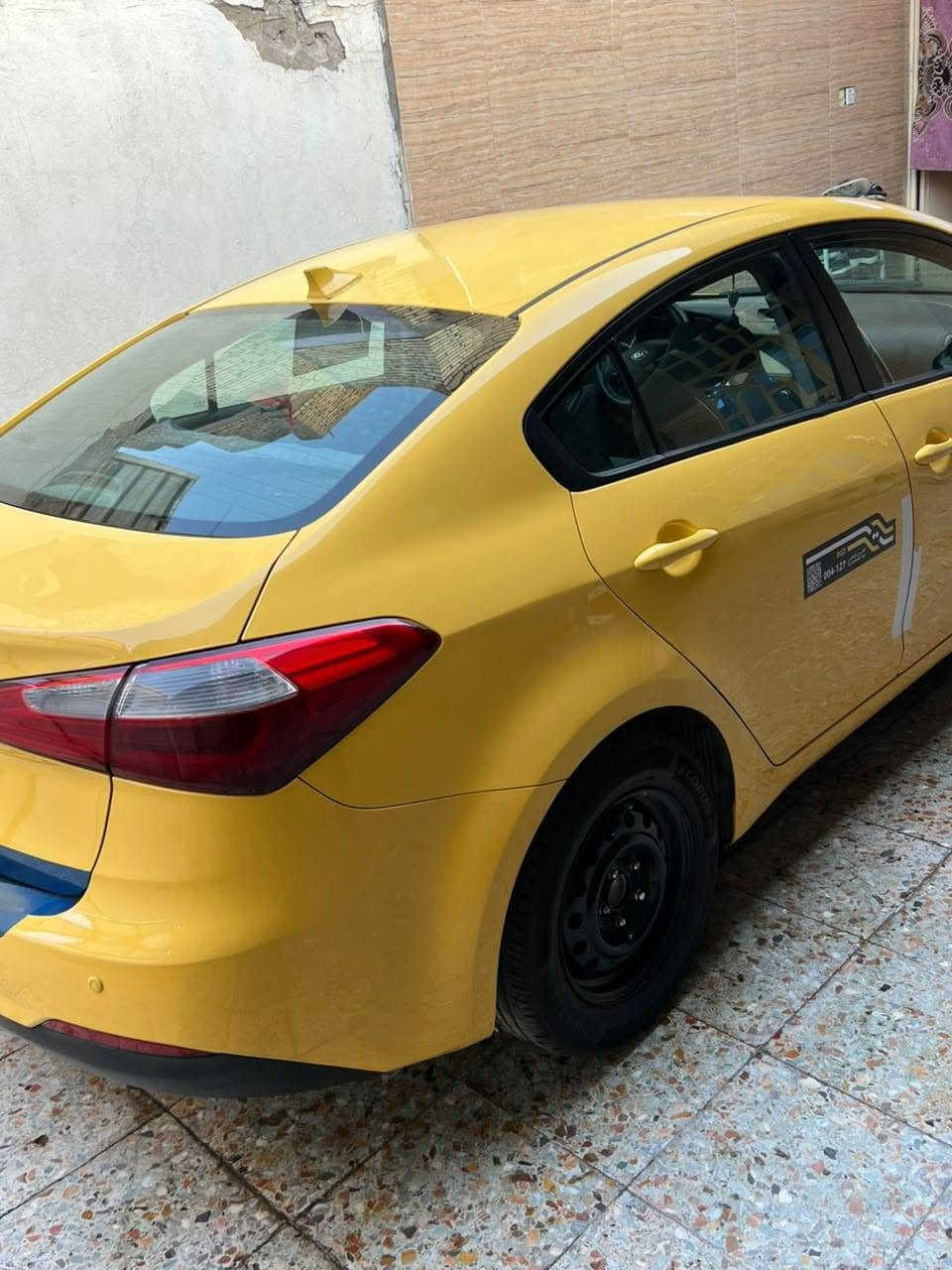 فورتي 14 سياره جهازه حادثه وسوناره موجود بالصور مكانه بغداد مدينة الصدر السعر 86 وبيه مجال قليل تحويل مباشر مصفره هيئة وغرمات *********** لشراي يتصل
