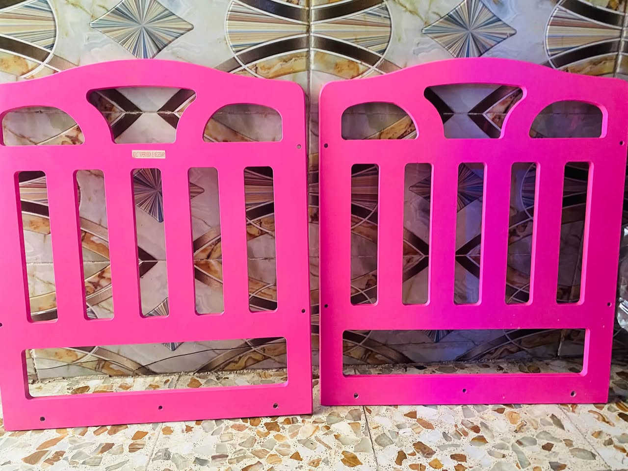 جربايه ب60 مع دوشك نظيف بجيس العنوان بغداد

نص مكتوب في الصور:
- n_baby_balash2