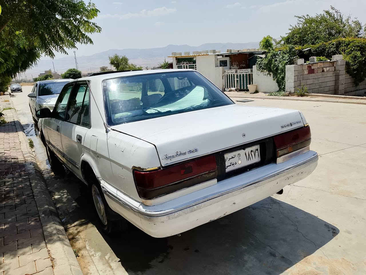 سيدان موديل ١٩٩٠ ئارمي بلاستيكي هه ولير گيرو مه كينه ي دونيوي به ته ي له سه ره ئوتوماتيك ته بريت ئارمو ئه وه لياتو گيرو كه كينه و موس و برا وه به شه رت  سعري ١٨ كه لا كه ميك كه جال كورينه وه ش ئه كه م 
***********
