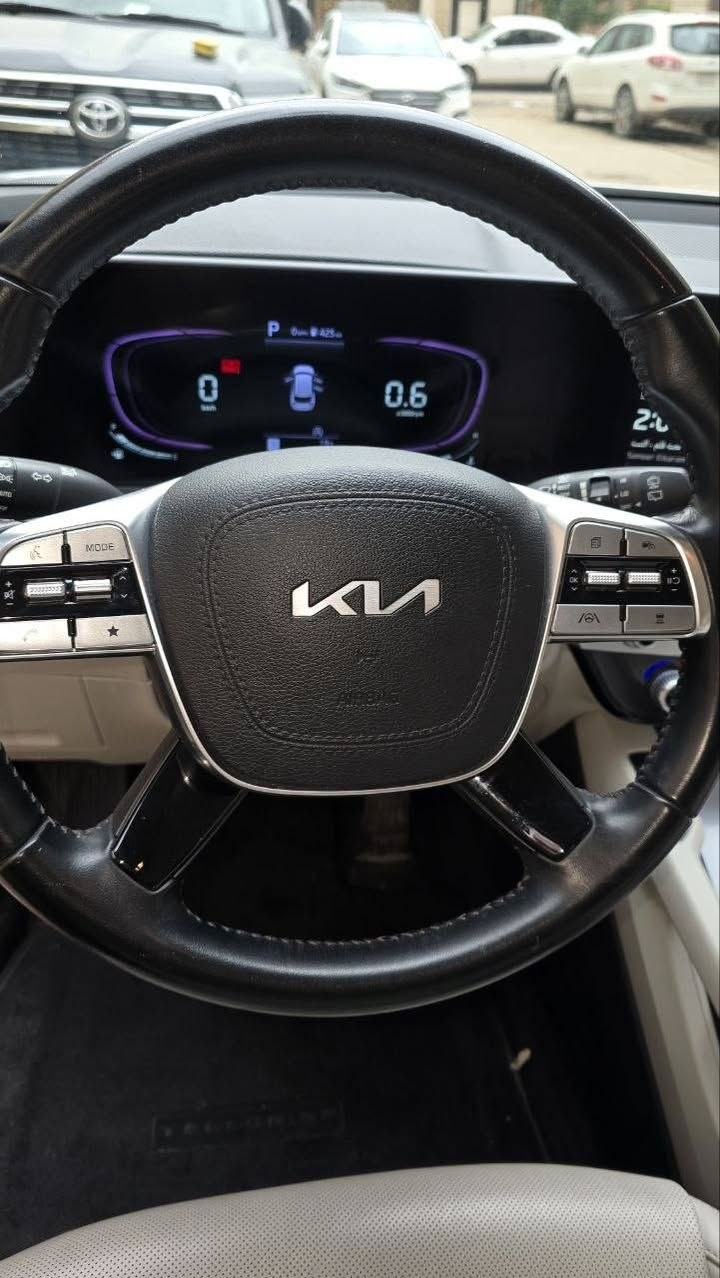 ماكو هيج سعر ابد 24.500 $  قفل قفل
KIA Tolride.   (كيا تولرايد) 

2023 
عداد:  59.000 (KM) 
وارد امريكي 
محرك: 6 سلندر              3800

مواصفات:  
كامره خلفيه
 حساسات اماميه وخلفيه 
وضعيات قياده ( SPORT. ECO. SNOW. SMART. Normal) 
تحديد مسار 
توقف ذاتي 
AUTO HOLD 
شاشه متصله  
تشغيل عن بعد 
مقاعد خلفيه منفصله (VIP) 
AWD (دفع رباعي مستمر) 
ضرر:
كما موضح في السونار 
مكان السياره: بغداد الرصافه 
للتصال: ***********
