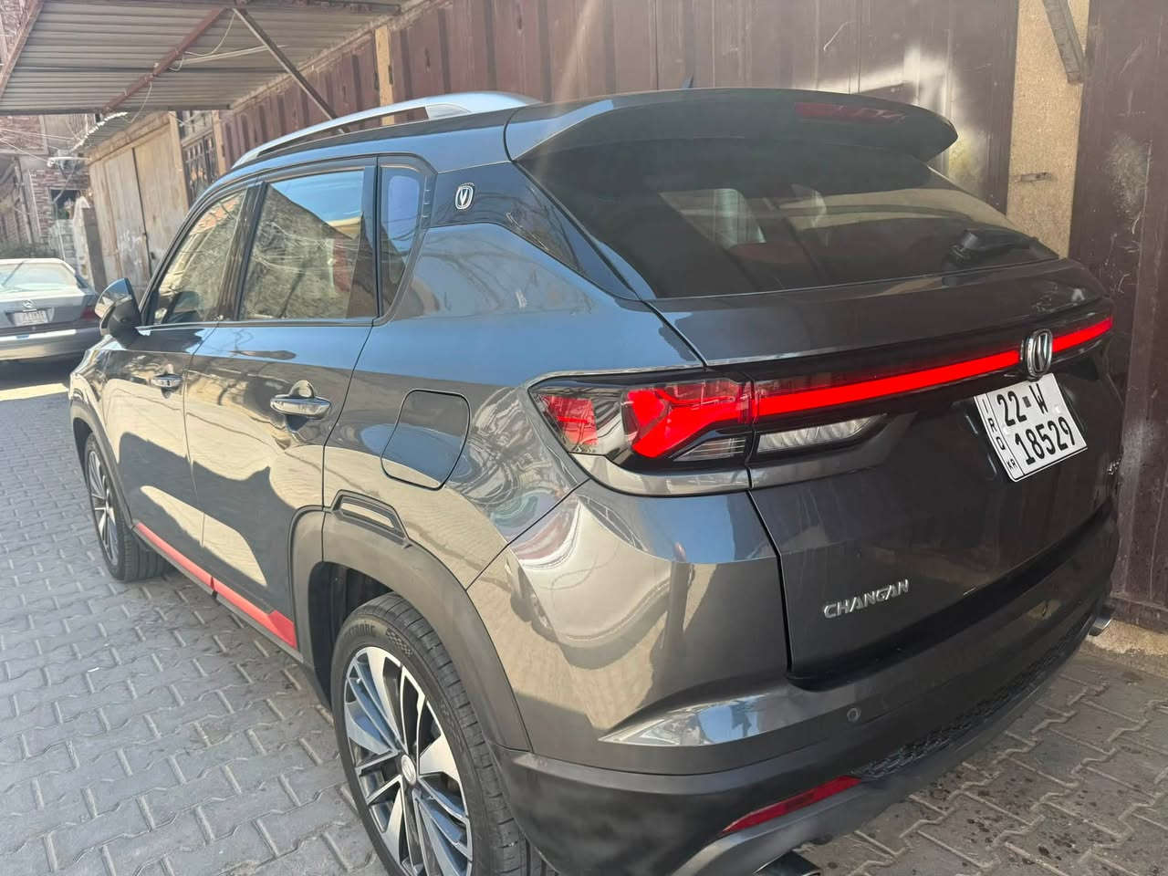 شانجان Cs35 موديل 2023  
السيارة اعلى مواصفات 
ماشية قليل 30 الف وسعر

السيارة فول الفول مواصفات
بانوراما فتحه سقف 
حساسات امامي وخلفي 
كاميرات 360 درجة
اللون ازرق ومن الداخل احمر 
مدخل usb_aux
تحكم مقاعد كهرباء 
كراسي جلد وتدفئة وتبريد 
اضاءه نهاريه اطار احتياطي
دخول بصمه مصابيح ليد 
مرايه كهربائيه تشغيل عن بعد
تنبيه الاصطدام شاشه لمس 
كاميرا خلفيه واماميه وجوانب 
عدد المقاعد مع السايق ٥ 
السيارة مكفوله عدا بارد بسيط بالباب عكس السايق

رقم اربيل
***********
عنوان السيارة بغداد
🟩 السعر 132
