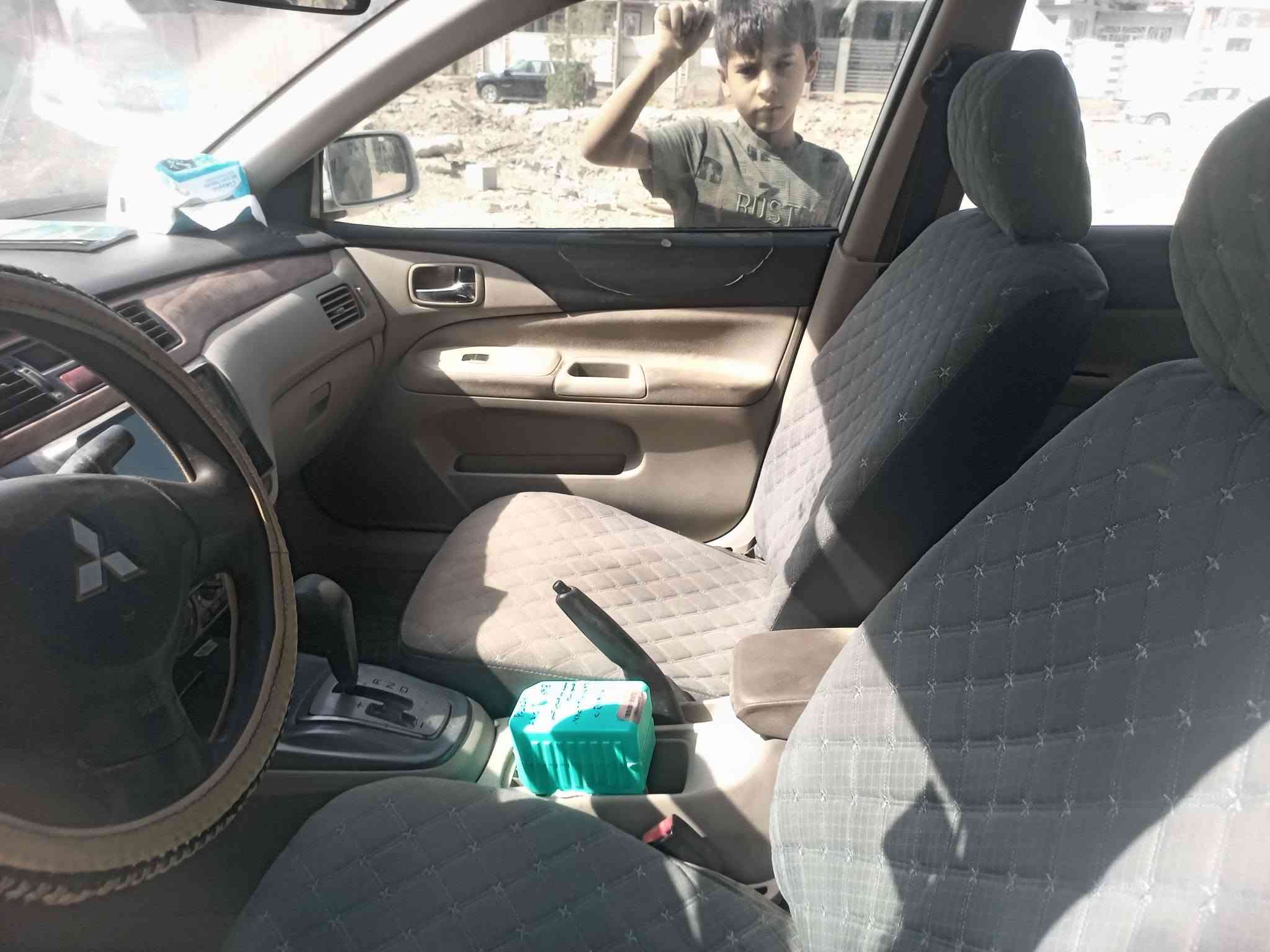 مسبوشي لانسر مديل ٢٠١١ سيارة حلوة لا بية صبغ ولاتبديل
السعر ٨٣  سيارة نظيفة رقمي
***********
