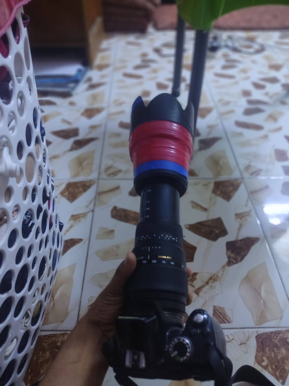نيكون ٣٠٠٠للبيع بسعر مناسب شاحنه رام بطاريه وحده حزام كتف بس جنطه ماويه سعر 180 لرقم***********
