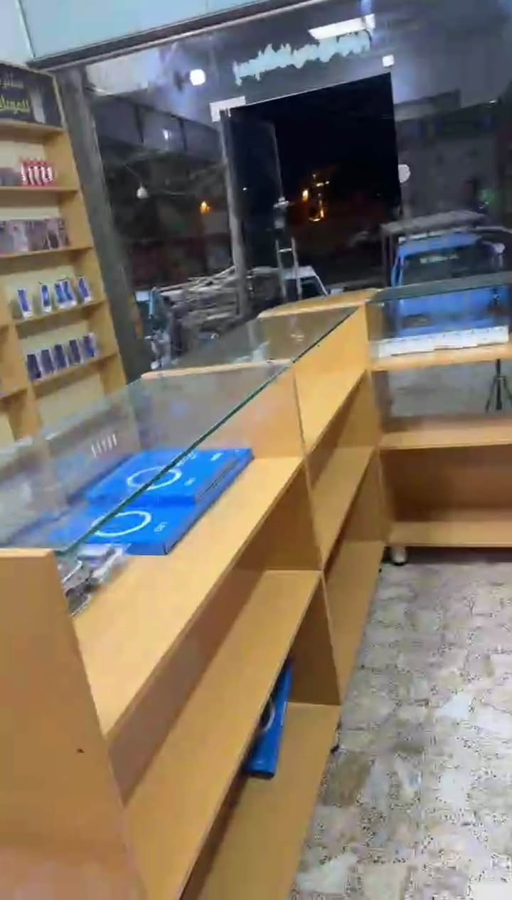 ديكور محل • باترينه ١٢ • كاشير