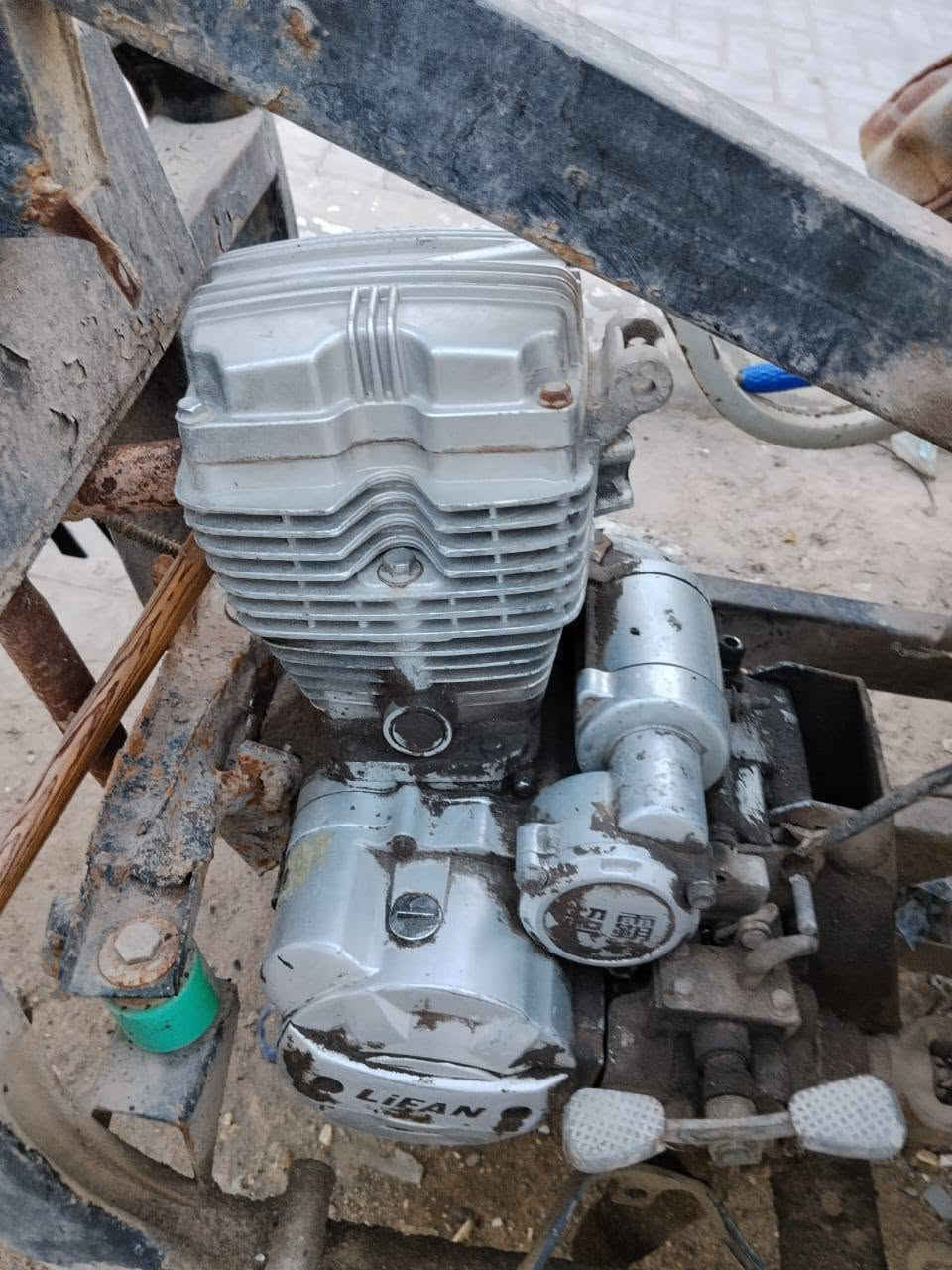 سلام عليكم مكينه ستوته ليفان بيهه خيط تبخير مكاني شط العرب 125 وبيهه مجال حك الجيه  ***********
