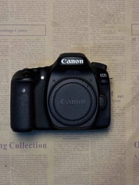 ⭕️مستعجل عل بيع ⭕️  كامرة canon 80D نضافتها 99‎% ترهم تصوير يومي و بور...
