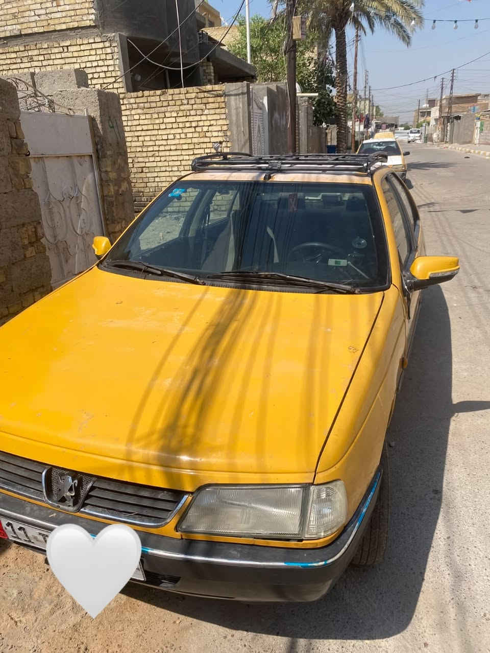سلام عليكم بيجو روا 2009 مكينة وكير خير من الله مصفرة هيئة وغرامات سنوية ل2030 رقم نكليزي كهربائيات كلها شغالة 
السيارة سعرها 17 وبيها مجال السيارة مكانها بـ بغداد الحسينية وراعيها يريد تحويل ثاني يوم
*********** واتساب
