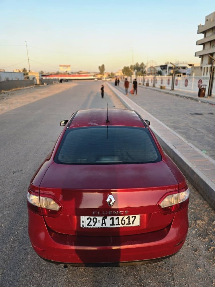 🚗 رينو فلونس 2013 ⚙️ محرك 1600 الاقتصادي المرغوب 🔄 كير AT أوتوماتيك للبيع او المراوس
📢 للبيع
✅ المحرك جديد، صارله شهر من شدّيته، وحاوية بالكارتون. ✅ الكير مكفول. ✅ منظومة تبريد كاملة جديدة. ✅ الحدادية كاملة جديدة. ✅ داينمو جديد. ✅ سلف جديد. ✅ منظومة بنزين جديدة. ✅ مشط ستيرن جديد. ✅ ويل رياضي أسود. ✅ هزة جديدة. ✅ منظومة زنون جديدة. ✅ شاشة CarPlay.
💯 السيارة ما بيها أي نقص، جاهزة للاخير، وعالفحص وين ما تحب تفحص.
🔢 الرقم إنكليزي (29) قابل للتحويل بأي مكان يعجبك.
📄 السيارة باسمي، عنواني الديوانية - المركز، والتحويل ثاني يوم.
📸 السونار مالتها موجود بالصور..
✨ كلشي موجود بالسوك وحسب النضافه ، والسيارة نظيفة وتعبان عليها كلش.  السعر ٤٥ للاستفسار
📞 *********** ديوانية, القادسية
