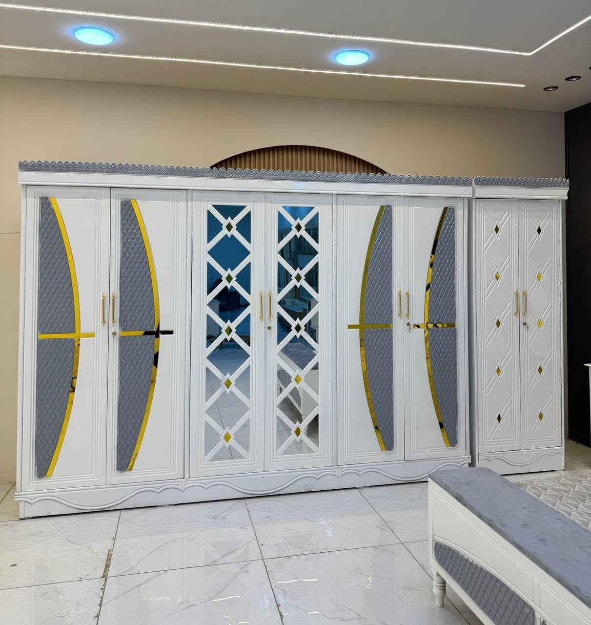 حصرياً الموديل الجديد
السعر مليون دينار فقط 😍

كلاسيكي

متكونه من 9 قطع مميزه 

الكنتور ارتفاع 240 طول 320 

مع الزاويه مجموع الطول 4 امتار 

السمك الخارجي للغرفه 5 ملم انديف

والسمك الداخلي 3 ملم معاكس ابيض

سعر الشازلون الخزان 75 الف 

سعر الشازلون المقعد 50 الف 

متوفر توصيل وشد داخل بغداد 😊

متوفر توصيل وشد لكافة محافضات العراق 🇮🇶

اي ستفسار نتصال على رقم 

***********

