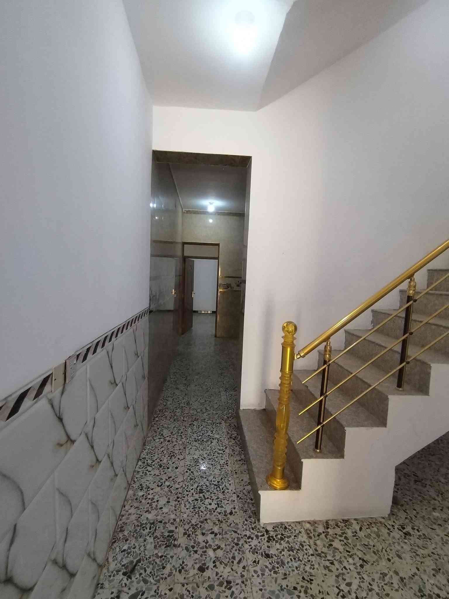 🏨مشتمل  في الخاجيه طابقين فول  البيع🏨
الـــمـــســـاحـــة//100 متر  طـــابــو      صـــرفــ 

الـــواجـــهــــــه ✨5
الــــــــنــــــــزال✨20

#الــطــابــق #الارضـــي 

مـــطبــخ_صــاله  ـ استقبال  -غرفه نوم وصحيات خارجيه  
#الطابق #الثاني 

صــاله  -غرفتين  نوم وصحيات

#اللاستفسار الاتصال على الرقم  ***********     ***********
