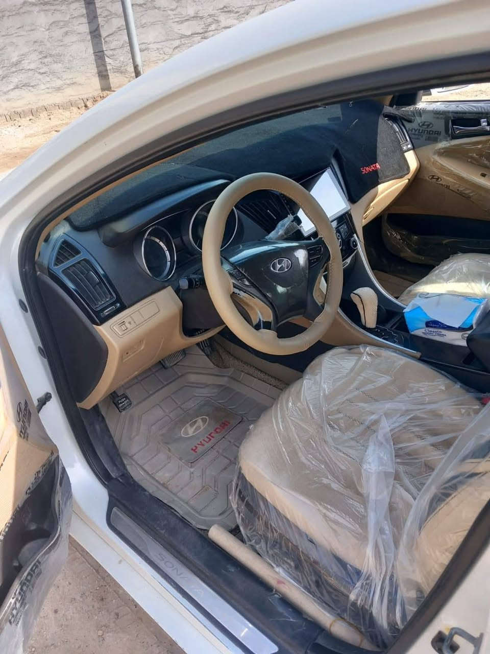 سلام عليكم سوناتا موديل 11خليجي مكفوله فول 1على 1بصمات ابواب بصمه تشغيل بسمي سنويه جديده رقم بغداد نكليزي مكان السياره انبار الحبانيه حصيبه الشرقيه سعر 125وبيه مجال ***********
