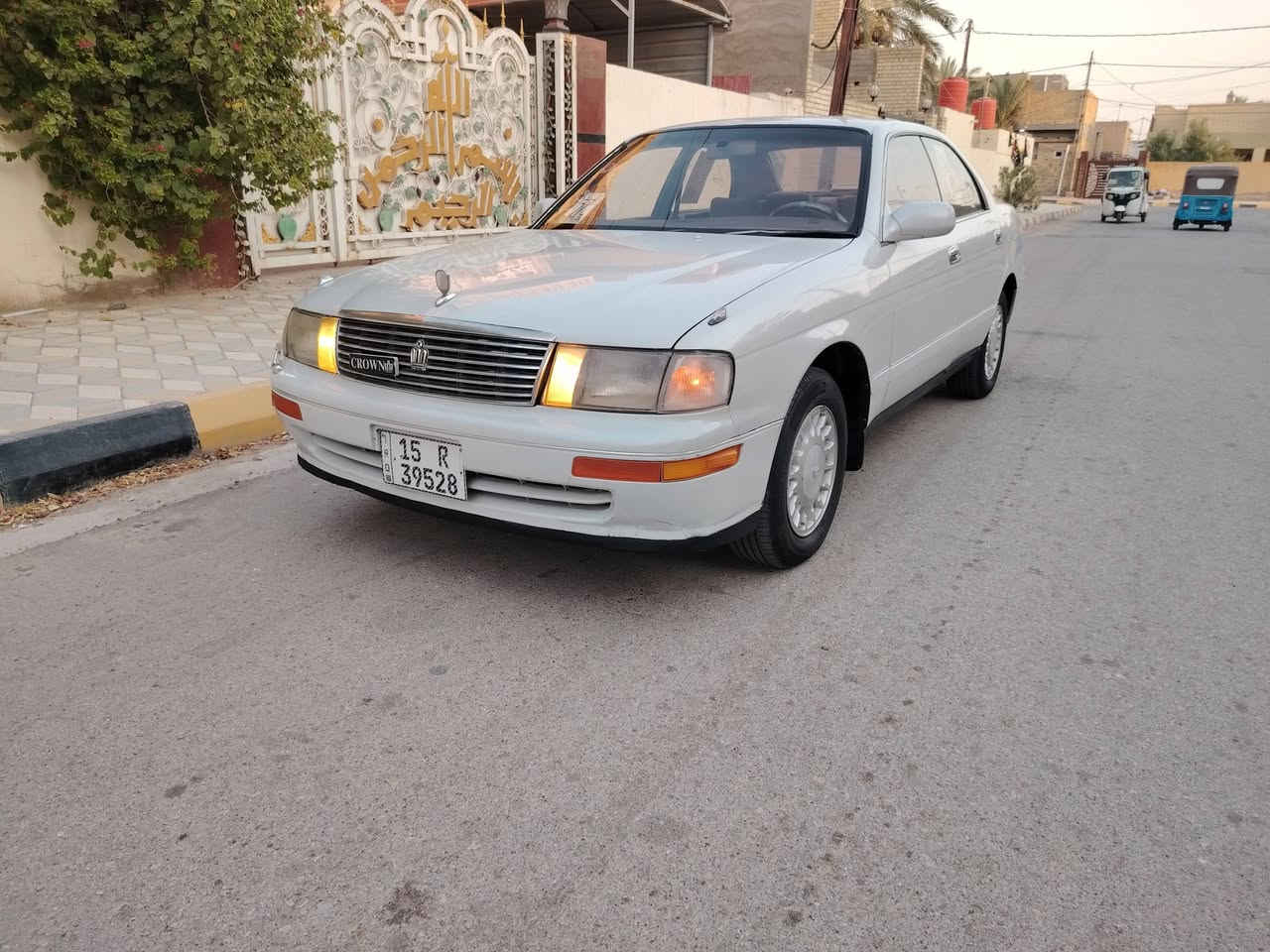 السلام عليكم بطة كراون متصل موديل 93 رقم انبار مشروع وطني بسمي سنويه لل ٣٠ رقم انكليزي تحويل مباشر مشروع وطني هزه جديده تحويل بكل المحافظات كهربائيات كلها شغاله لايت زنون مكينه كير حداديه تخم تاير مكفولات تبريد ثلج شاشه تاب مضخم صوت مكفوله من كص ونقل جثه وضربه سعر٤٩ وبيها مجال بسيط مكان السياره كوت *********** شرط السياره احلى من صور بهواي تجي تشوفها ماعجبتك تاخذ مصاريفك
