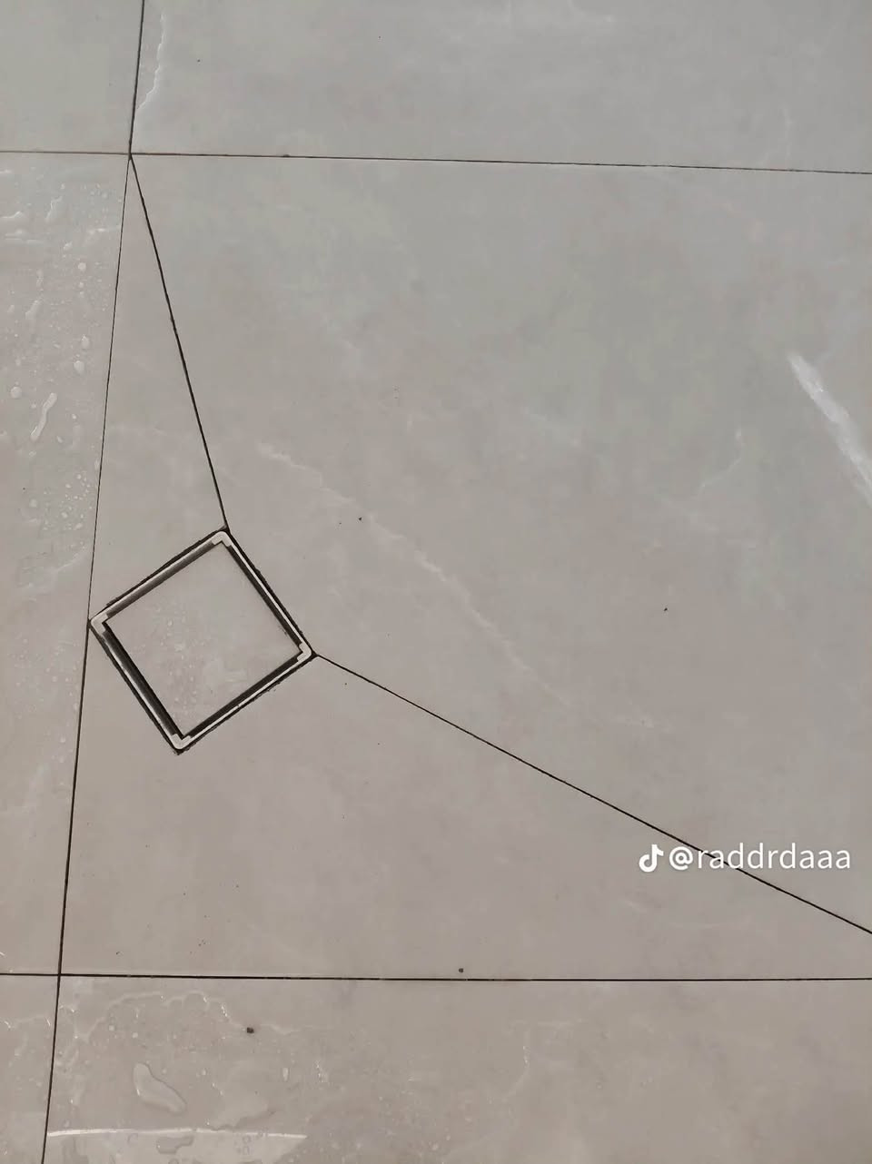 جزء من اعمالنا للسيراميك
بأسعار مناسبه جداً 

ماعليك سوا الاتصال بالرقم او واتساب ***********
