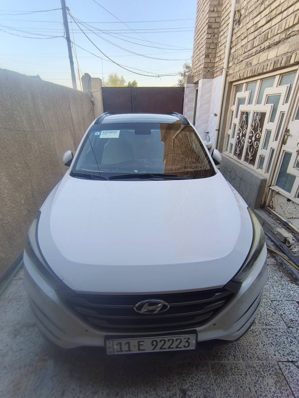 توسان موديل 2018
خليجي 
ماشي ١٧٠
بليرامه 
مواصفات معروفه
السياره بيه قطعه وحده
وباردات ثنين
حلوه السياره
بغداد نكليزي بسمي
جاهزه من كلشي
مكينه كير حداديه تبريد
السعر ١٦٠وبيه مجال
المكان النجف
***********
