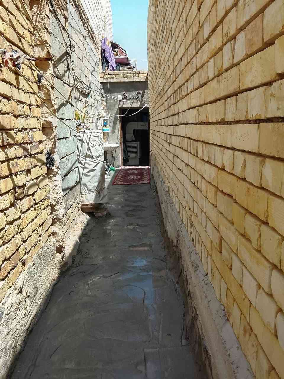 🏡 بيت للبيع – النجف حي الرحمة

📍 الموقع: حي الرحمة، شارع مقرنص، قرب حسينية السيد كريم.

▫️ المساحة: 60 م².▫️ يتكون من: غرفتين (5×3)، صالة (5×4)، مطبخ (2×2)، تخريجة ومكشوف.▫️ البناء: بلوك.

✅ السعر يشمل: سبلت طنين، مغسلة، خزان ماء، سخان، كلوبات، ومطور.

💰 السعر: 21 مليون دينار قابل للتفاوض.

📞 للاستفسار: ***********
