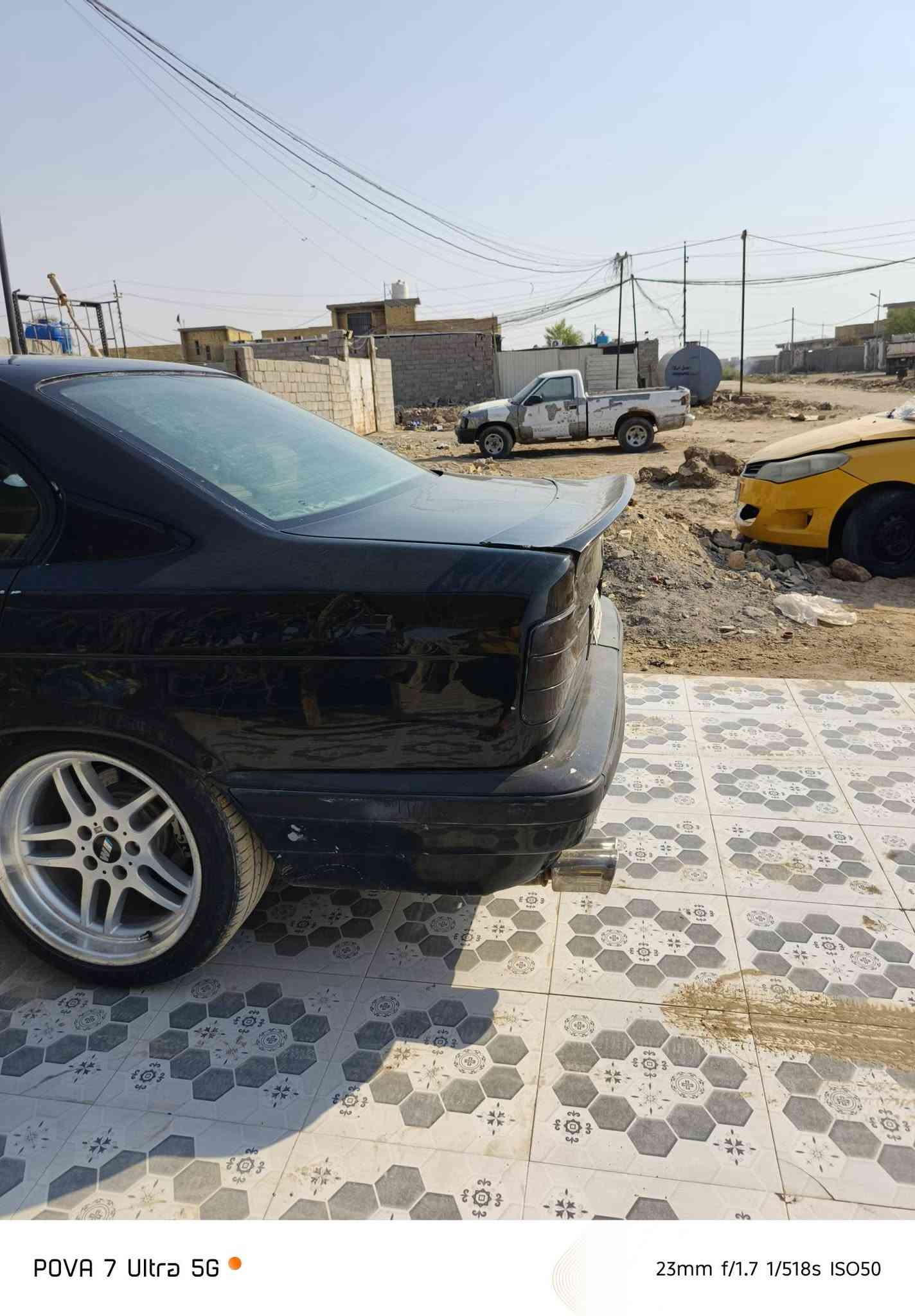 بي ام 540 اصل عضمه تخبل بدون ضربه وارد يابان نصبه اله تخبل اكسل قفل ابو لكلجات اللسي دي كلجات  تخم تاير باله ويل ام توسايز حجم 18 بيهه محرك 25 مفتوح كير عادي عينه وصينيه جديد نشاط فول  بيهه بوابه صوت عل دكمه تفتح وتسد منضومه مال صوت كامله سماعات 4 اصلي انفنتي باله و توترات دوج كرفان صوت يخبل بيهه نشره عل وياله متغير 16 لون والدواخل هم بيهه نشره منضومه تبريد جديده نقص بس كمبريسر بيهه ضعف  والمحرك بي صوت اول ما تشغل خفيف ونوب يروح بدايت يطغ ابيعلك كوم حديد اتعهد تحويل فقط و مطلوبه 100 الف غرامات ينزل من سعرهه نقص بيهه كيجات عاطله رون كيلو متر حماوه بانزين ما يشتغلن عوزهه ساعات بيهه كيج الكتروني حماوه  وشحن باتري و قاعده دبل خلفي بيهه صوت خفيف يعني عوزه ترتيبات مكاني كوت سعره 33 قفل ستفسار ***********
